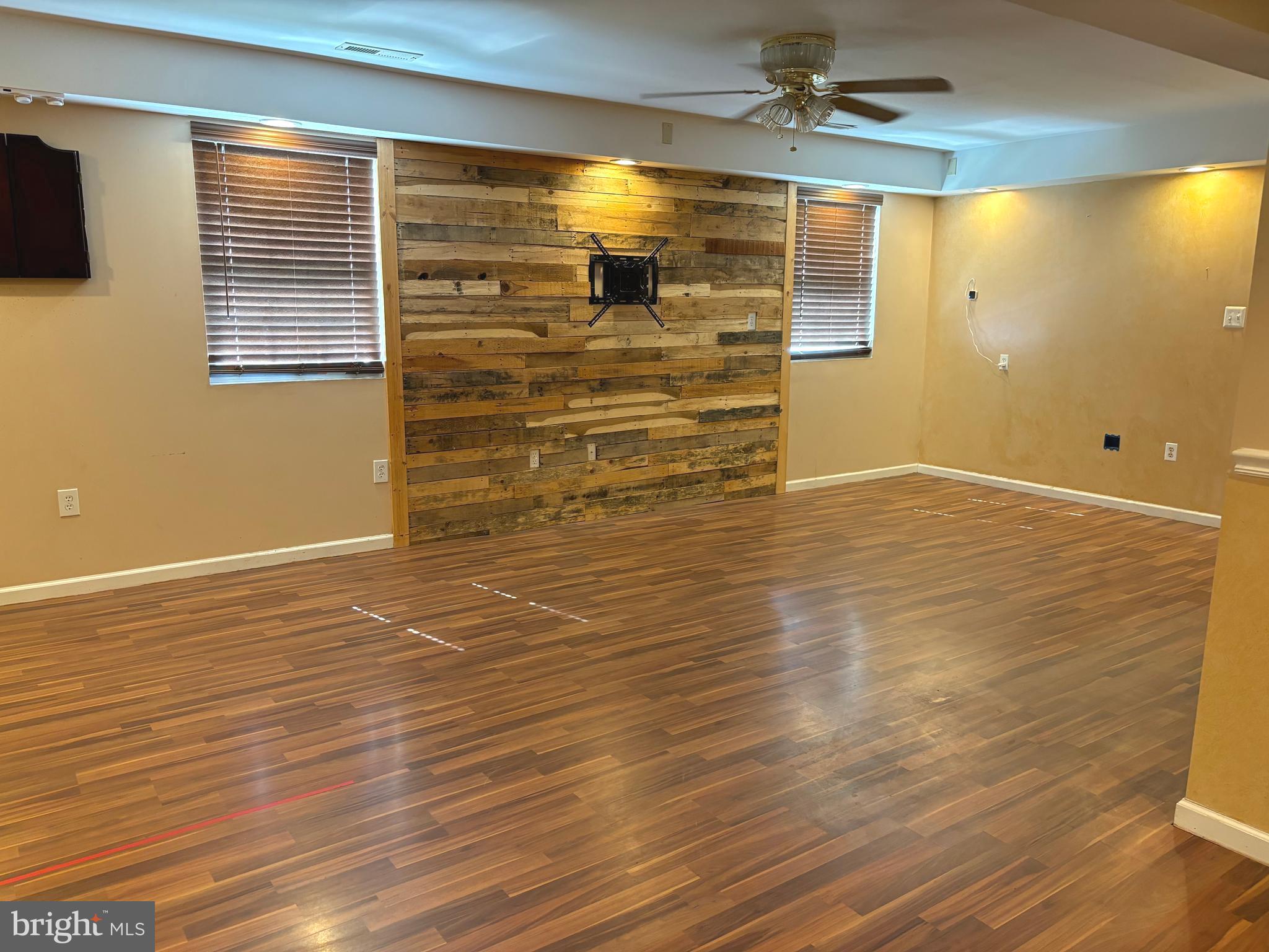 SHAMROCK GLENN ESTATES - Residential