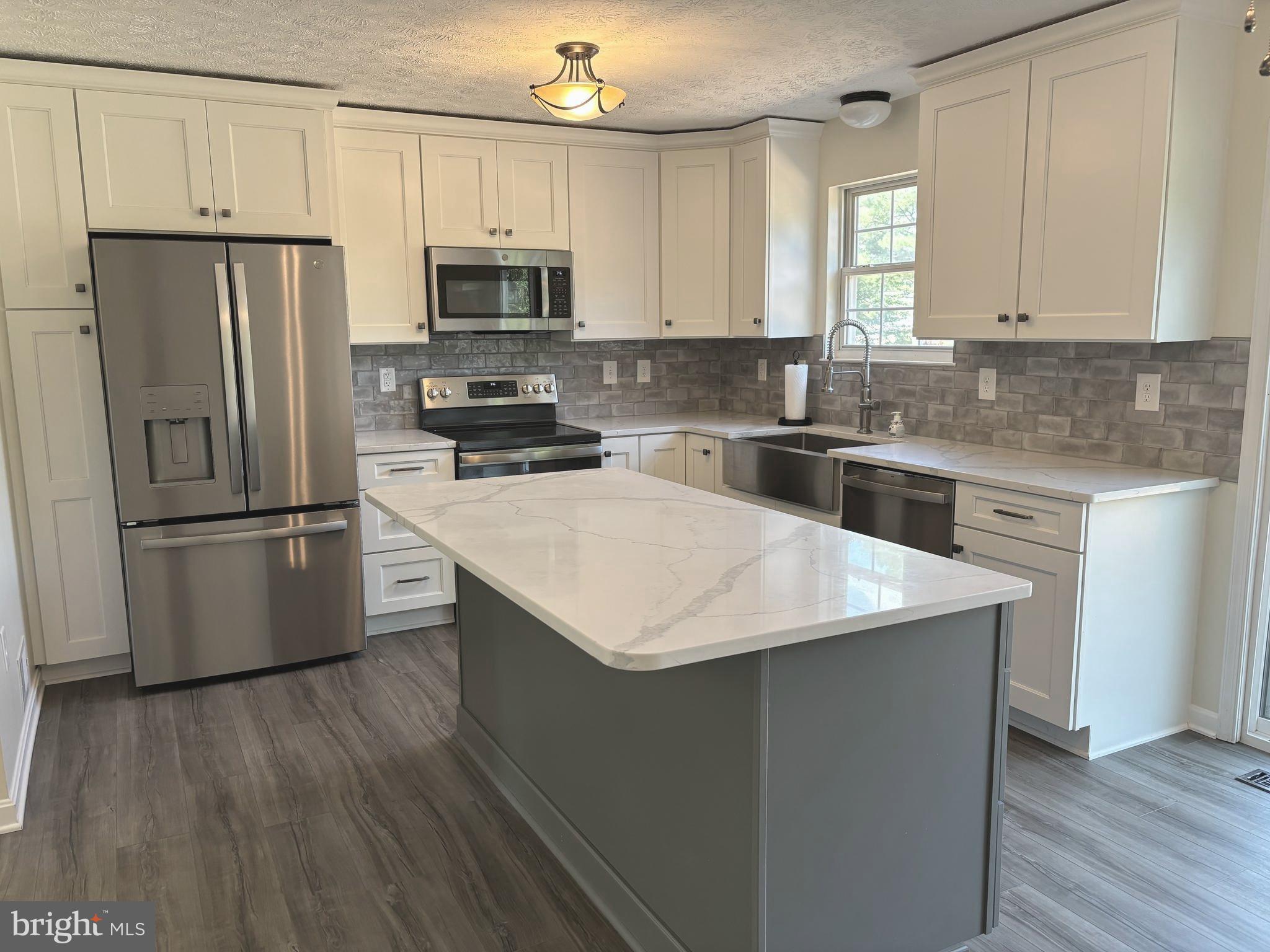 SHAMROCK GLENN ESTATES - Residential