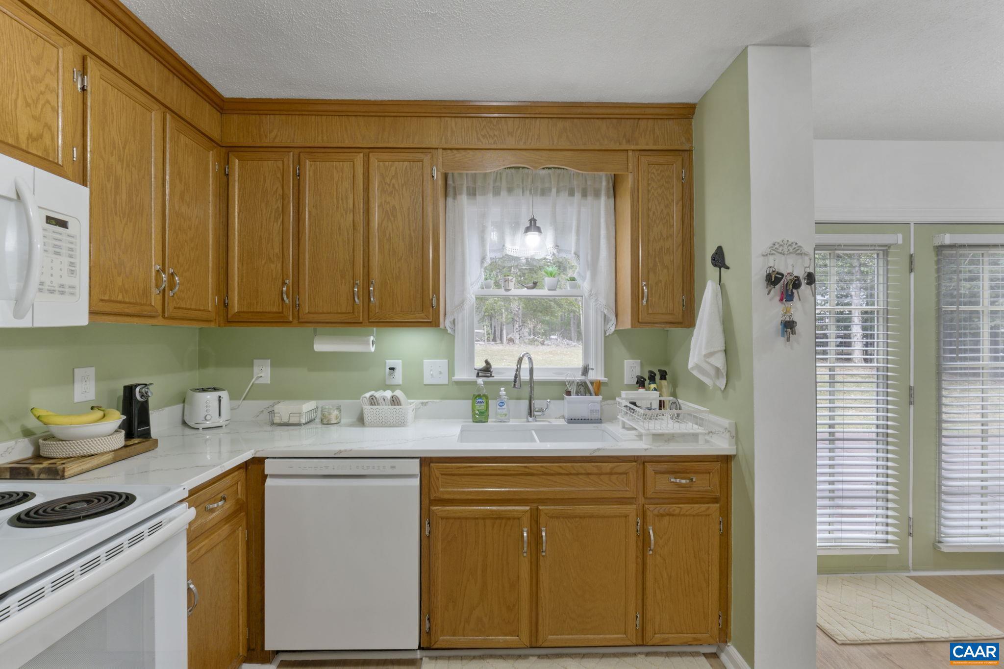 LAKE MONTICELLO - Residential