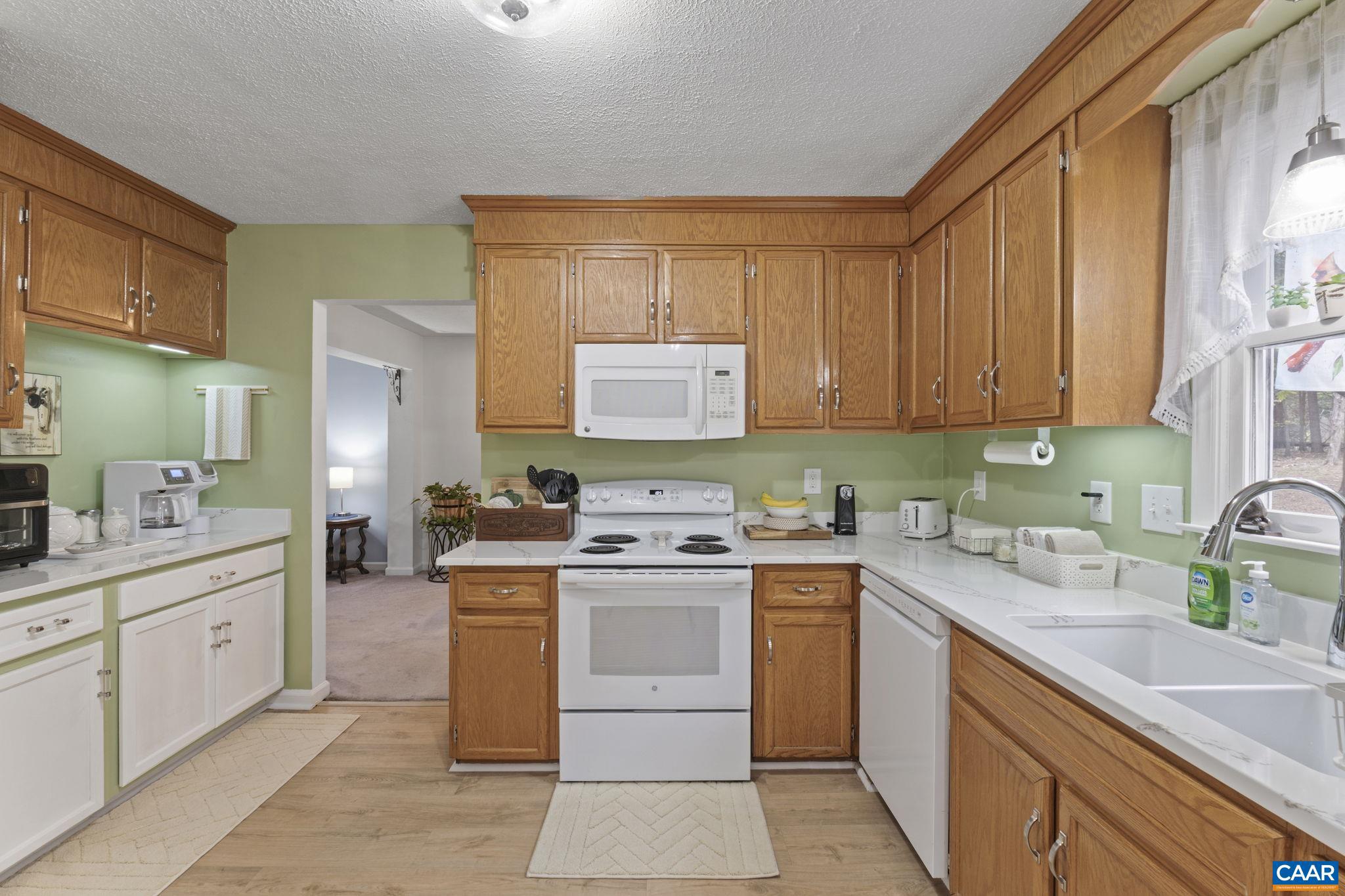 LAKE MONTICELLO - Residential