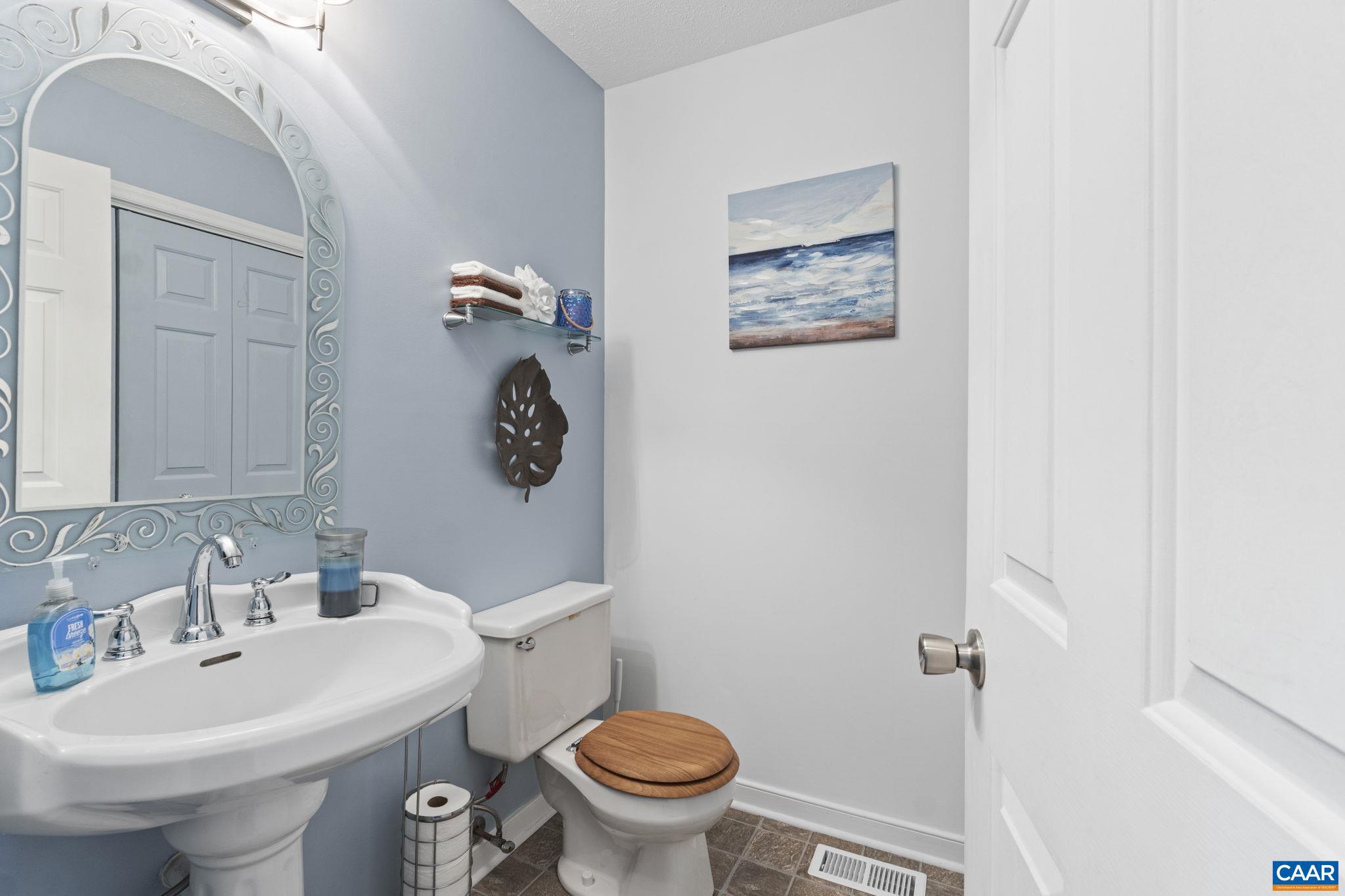 LAKE MONTICELLO - Residential