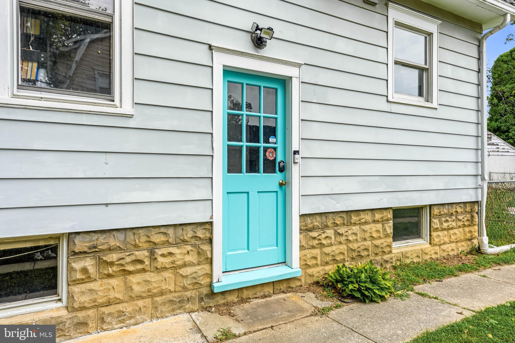3 RIDGEWAY AVENUE
