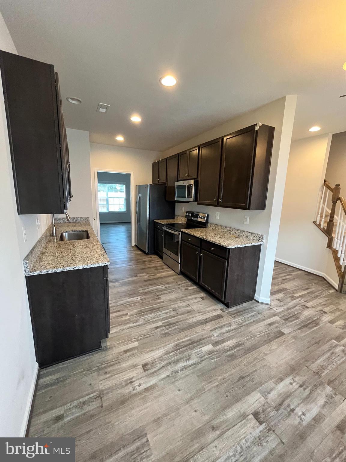 REGENCY CROSSING - Residential