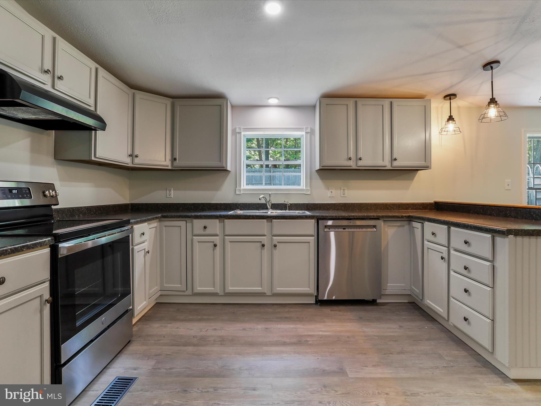 OAKRIDGE WEST - Residential