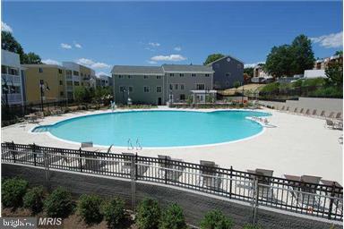 WEST VILLAGE OF SHIRLINGTON - Residential Lease