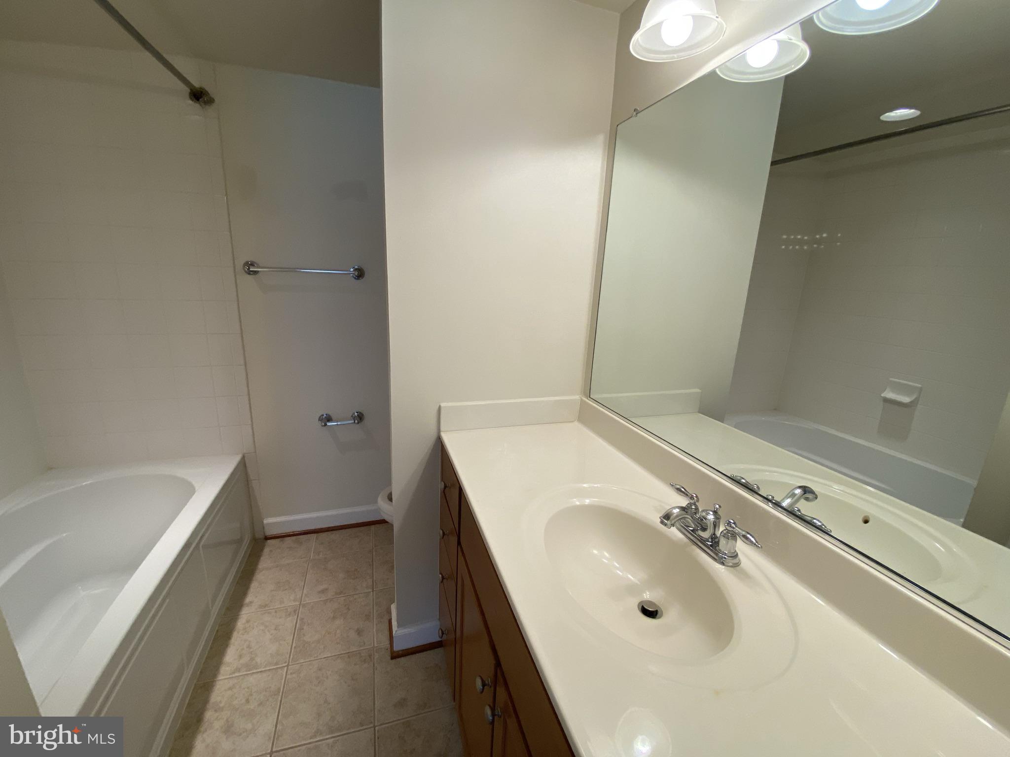 WEST VILLAGE OF SHIRLINGTON - Residential Lease