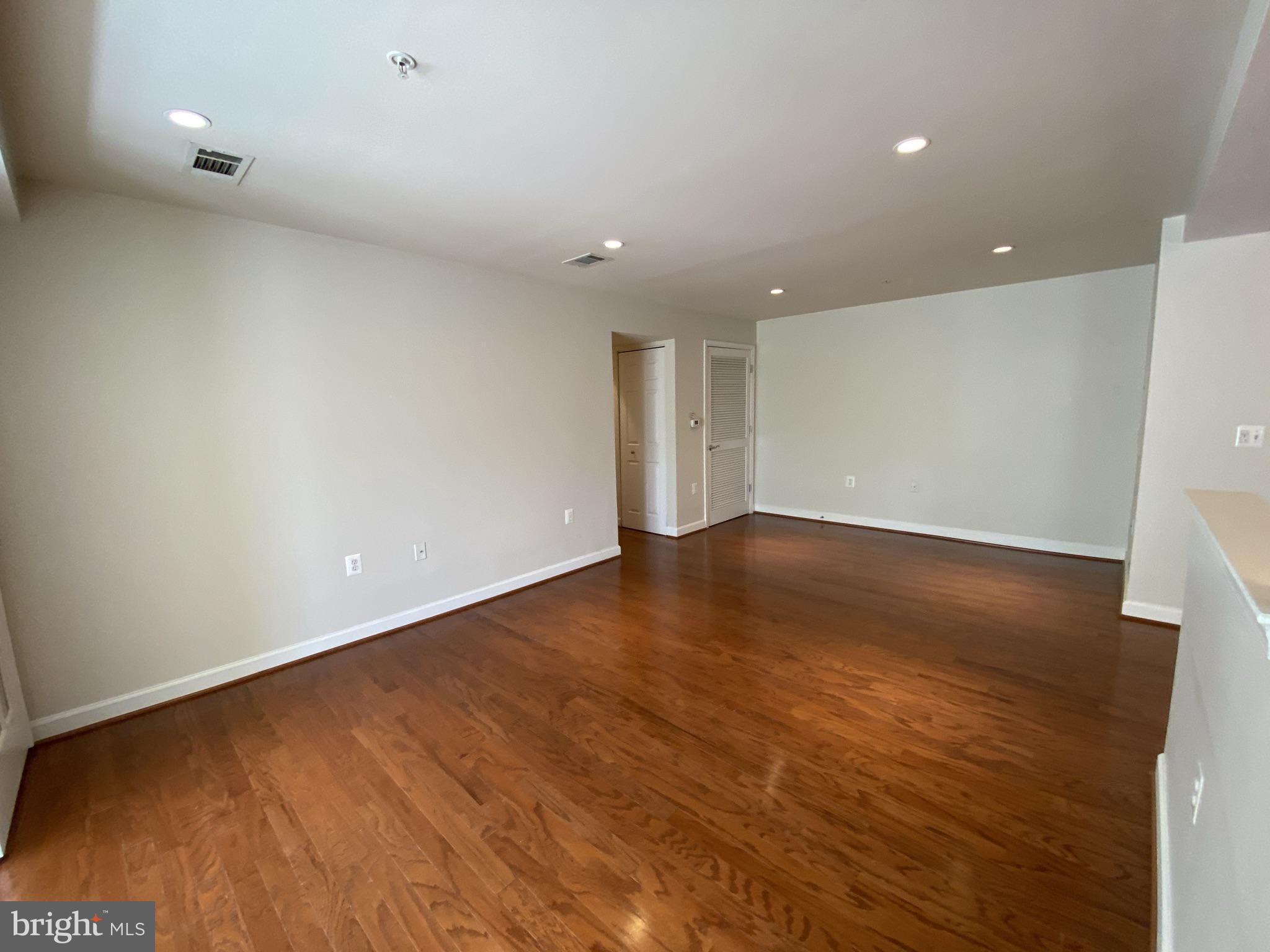 WEST VILLAGE OF SHIRLINGTON - Residential Lease