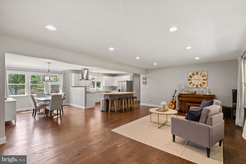 Photo of 50 W ROSEVILLE RD, LANCASTER, PA 17601 (MLS # PALA2038910)