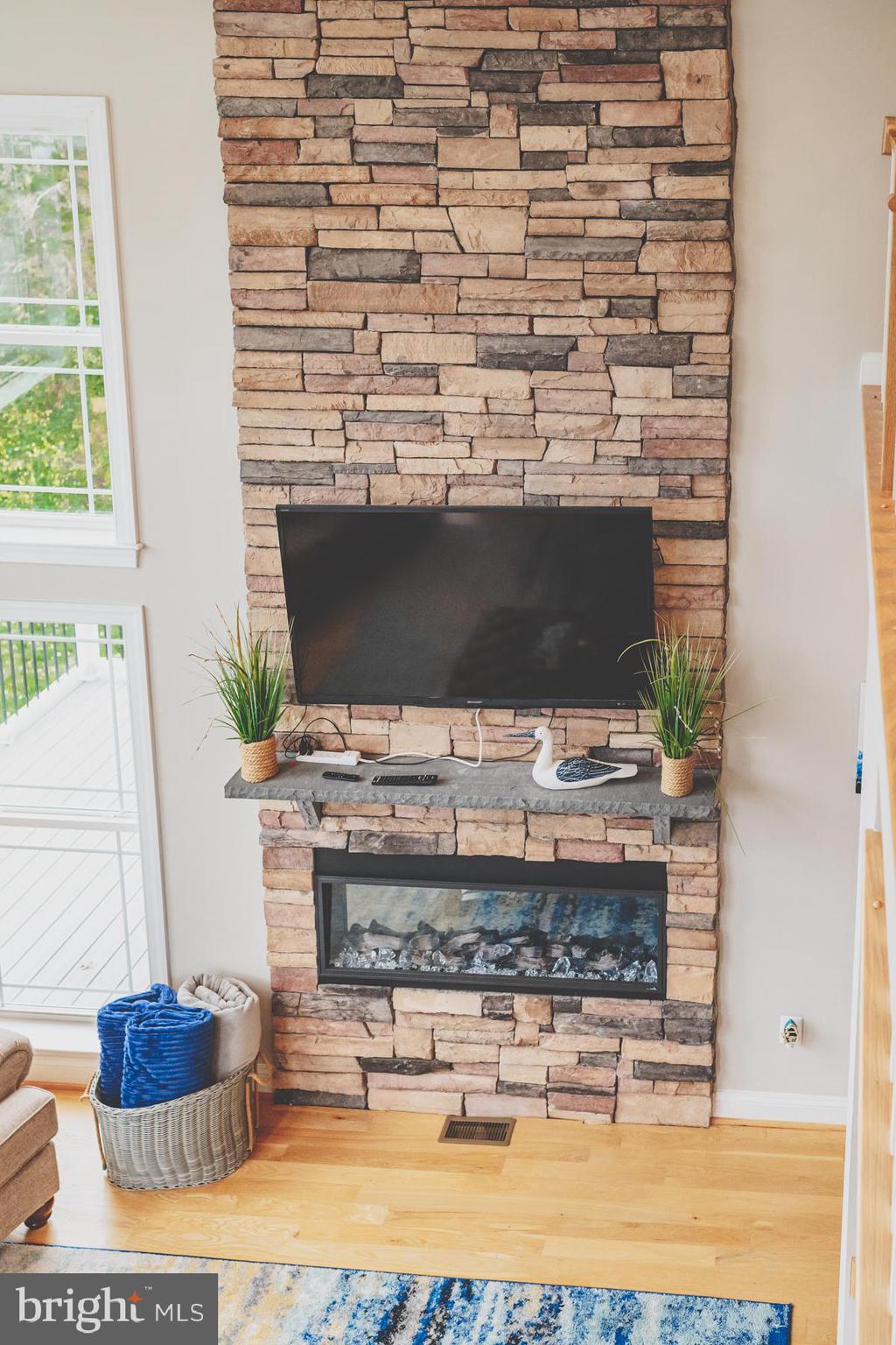 STONEWALL ESTATES - Residential