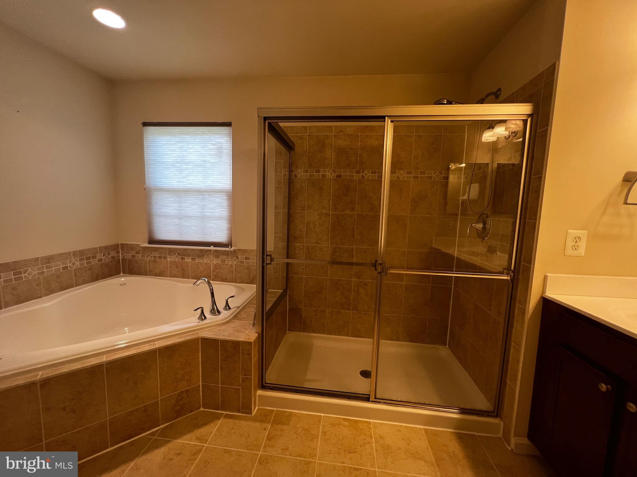 TANYARD SPRINGS - Residential Lease