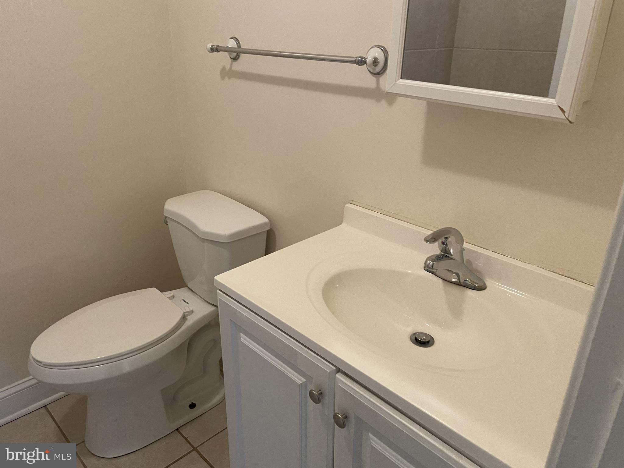 CHARLES TOWN - Residential Lease