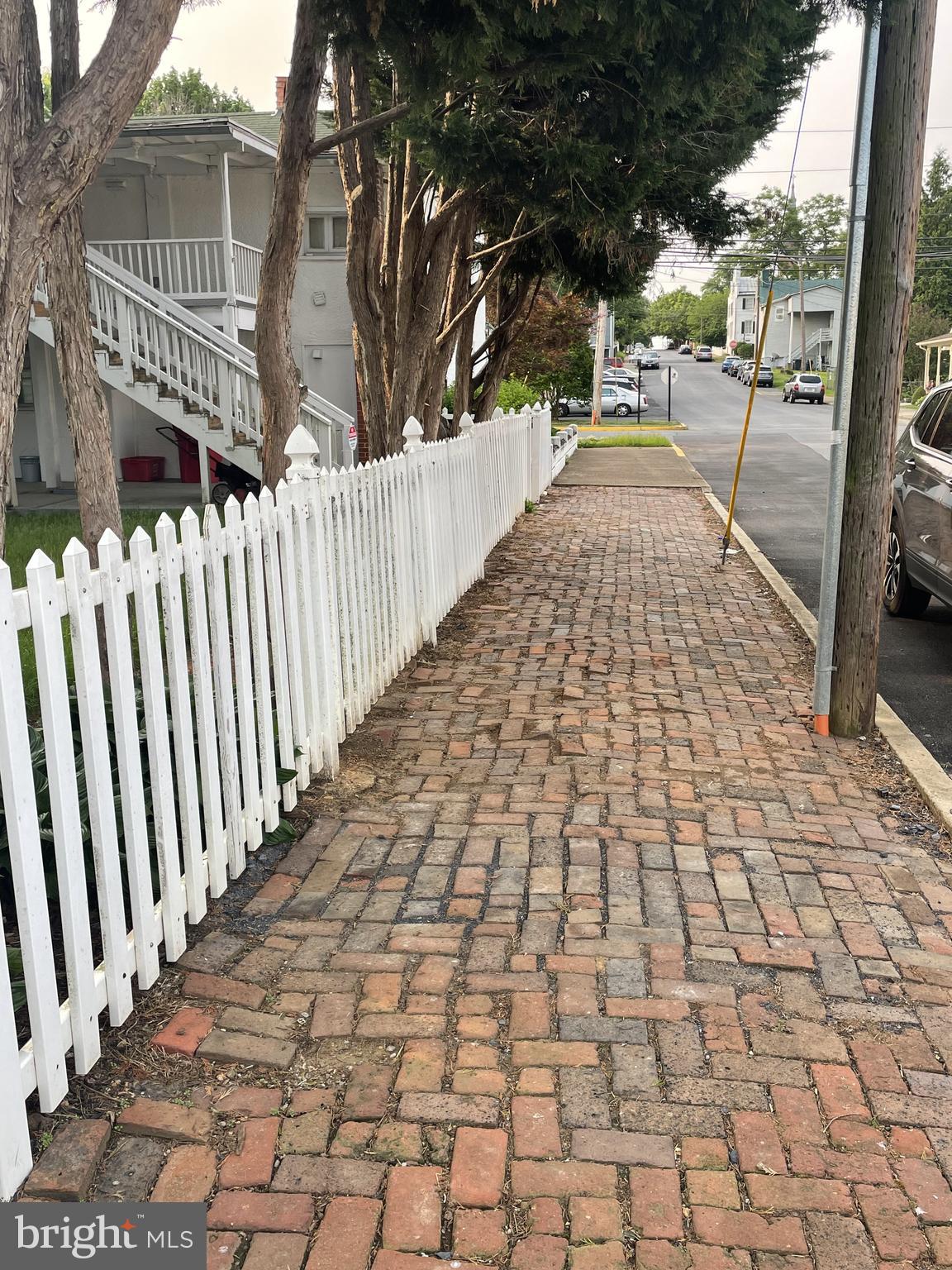 CHARLES TOWN - Residential Lease