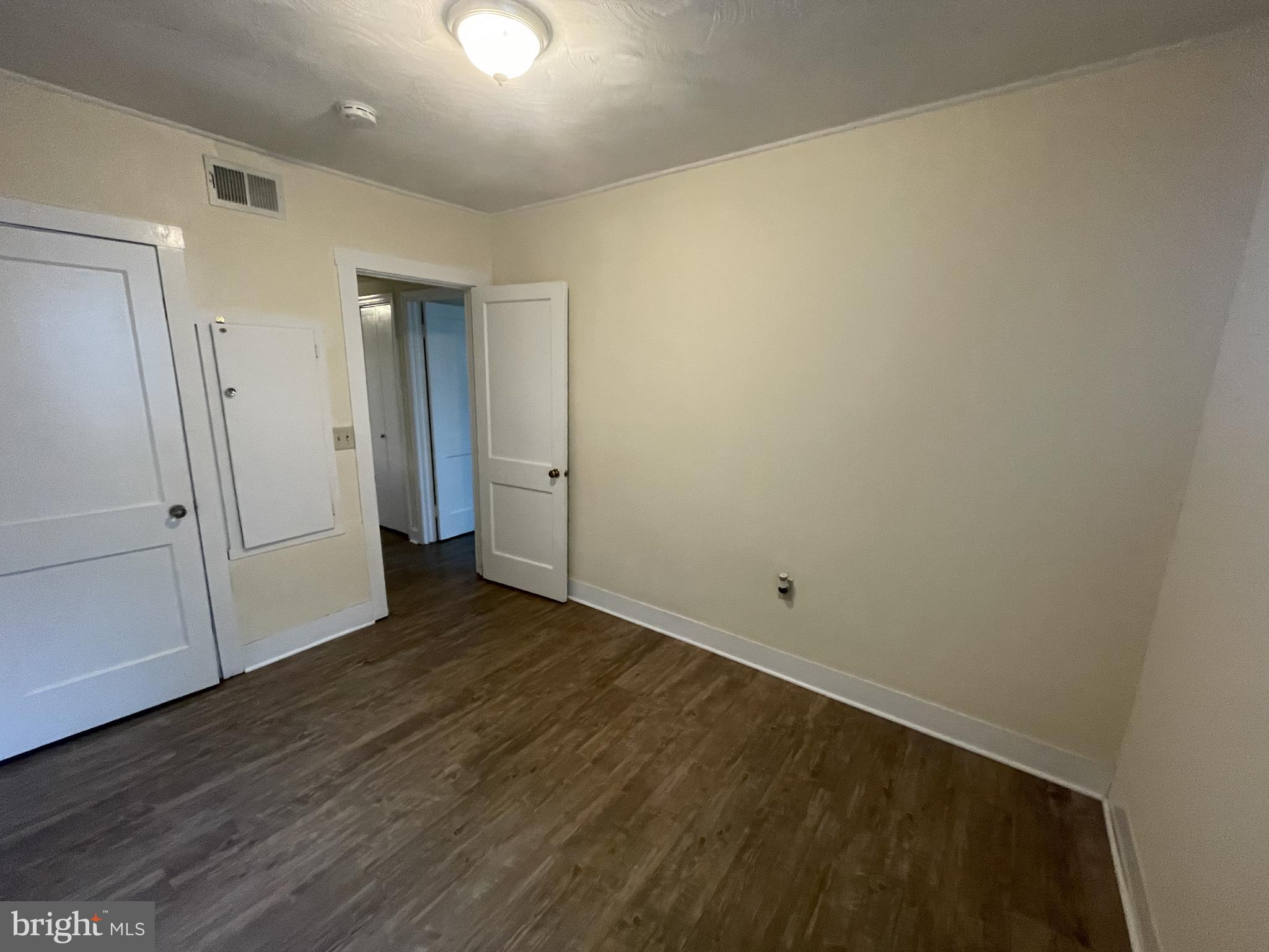 CHARLES TOWN - Residential Lease