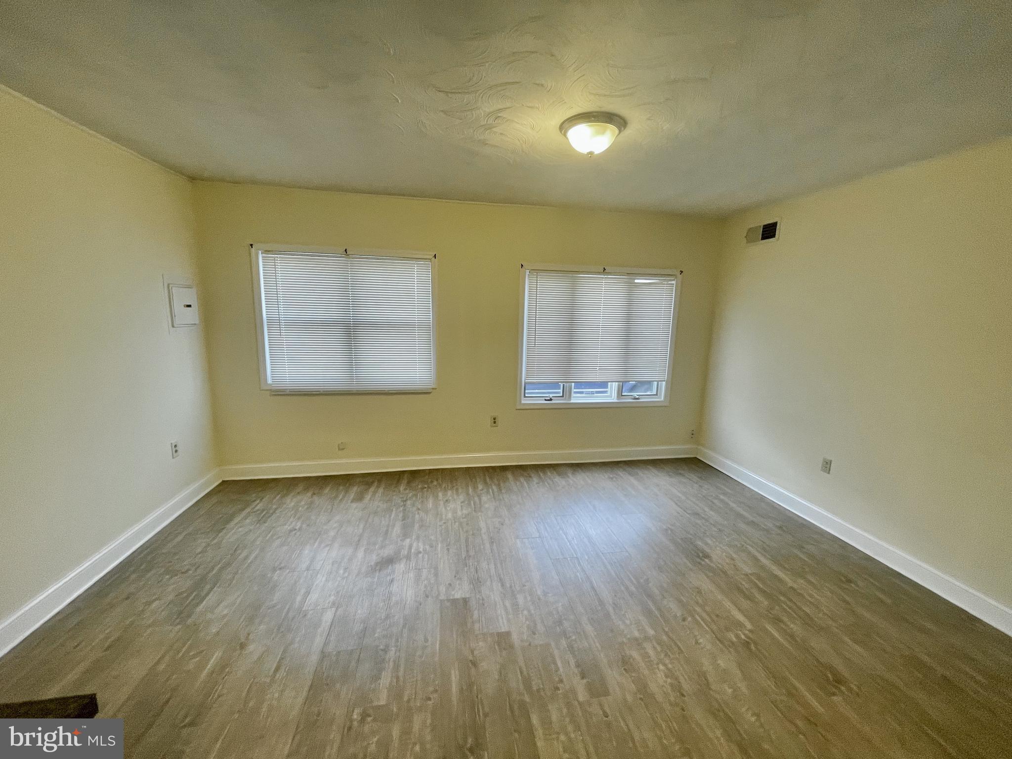 CHARLES TOWN - Residential Lease