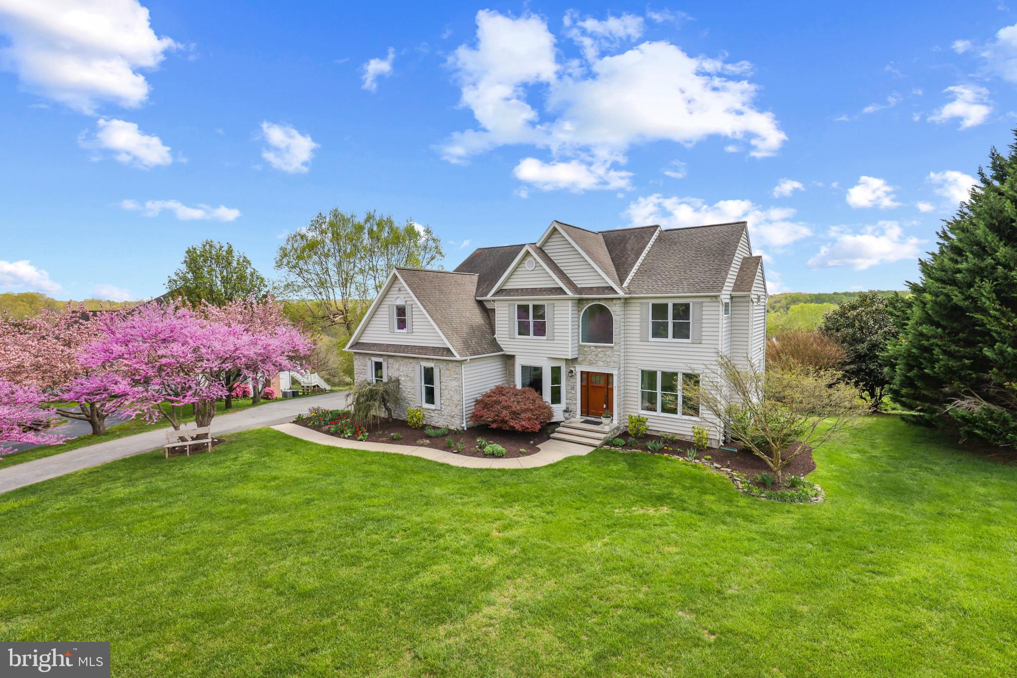 GRAYSTONE FARMS ESTATES - Residential