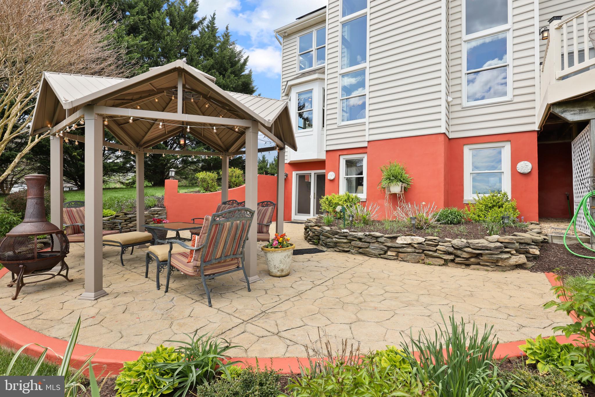 GRAYSTONE FARMS ESTATES - Residential