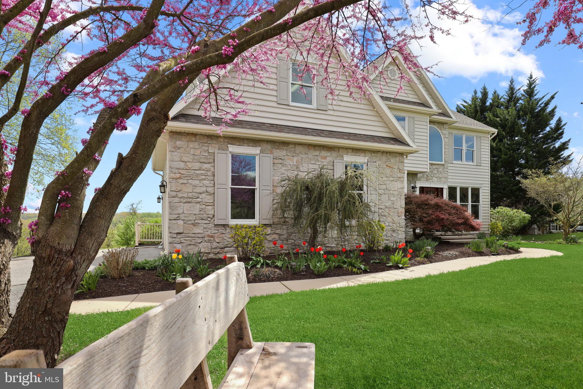 GRAYSTONE FARMS ESTATES - Residential