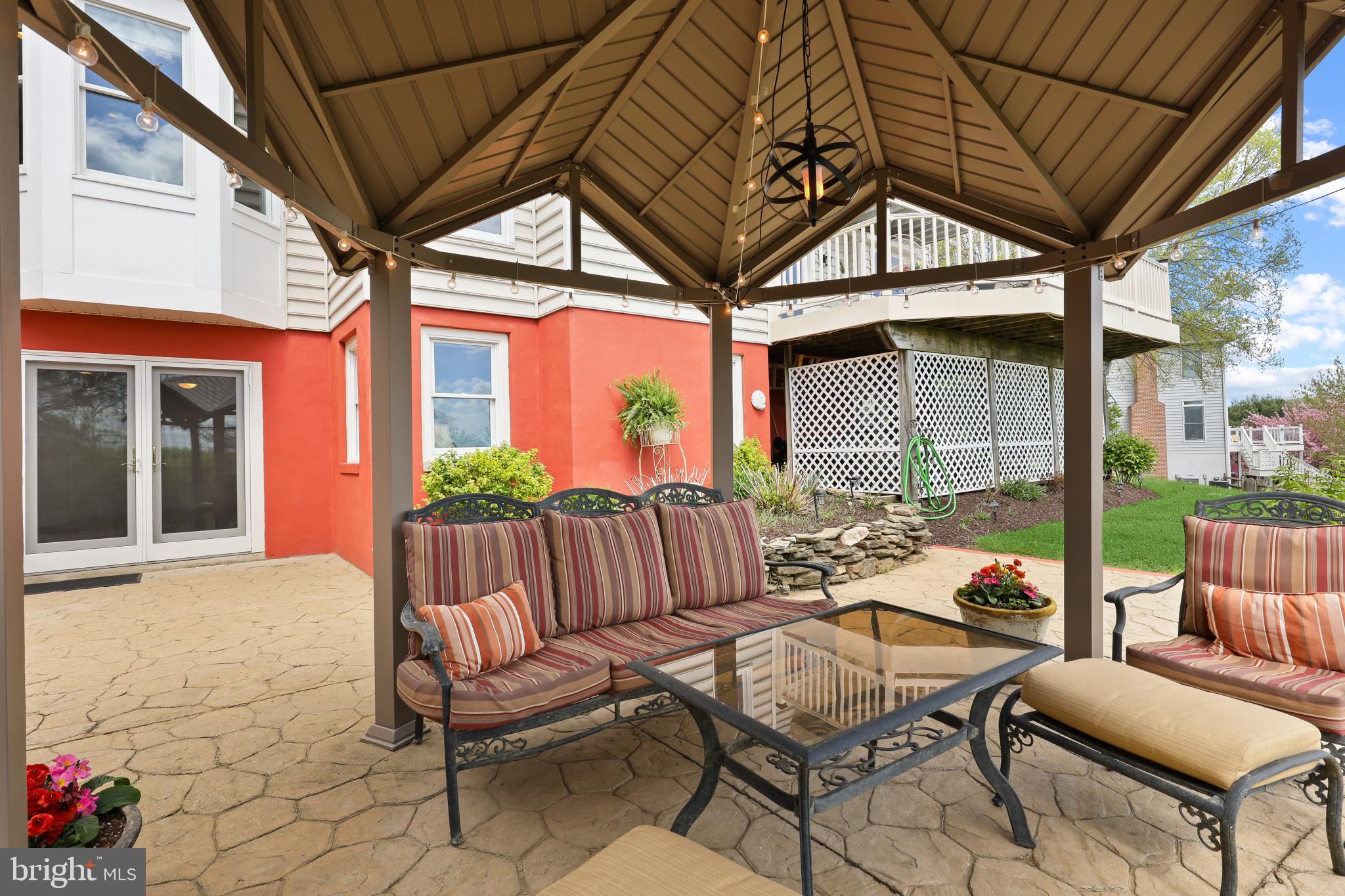 GRAYSTONE FARMS ESTATES - Residential