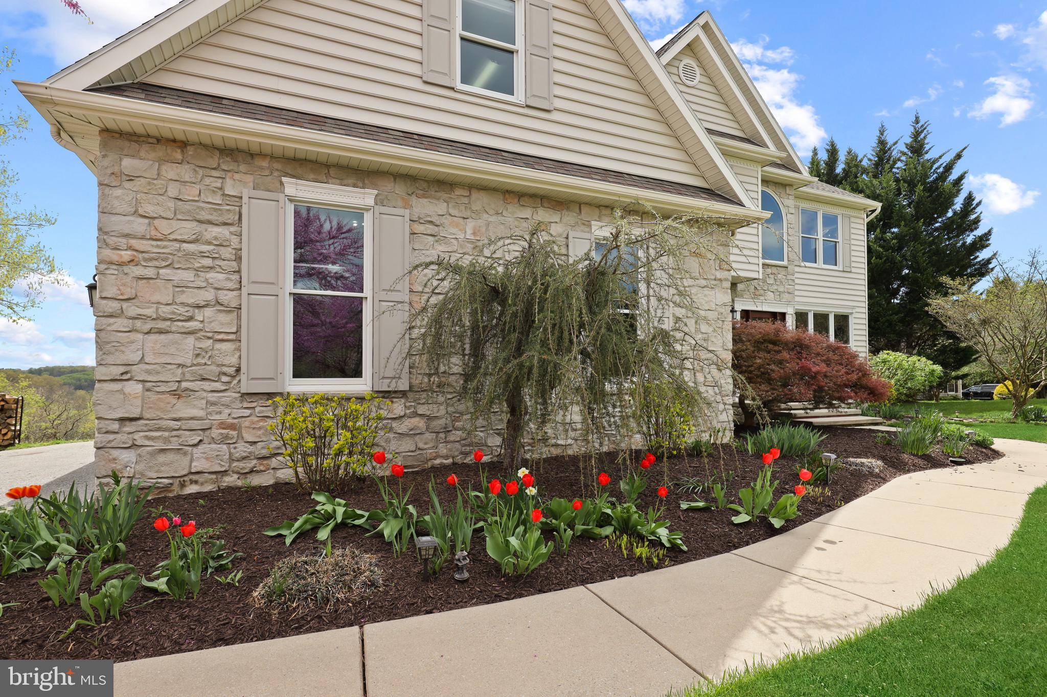 GRAYSTONE FARMS ESTATES - Residential