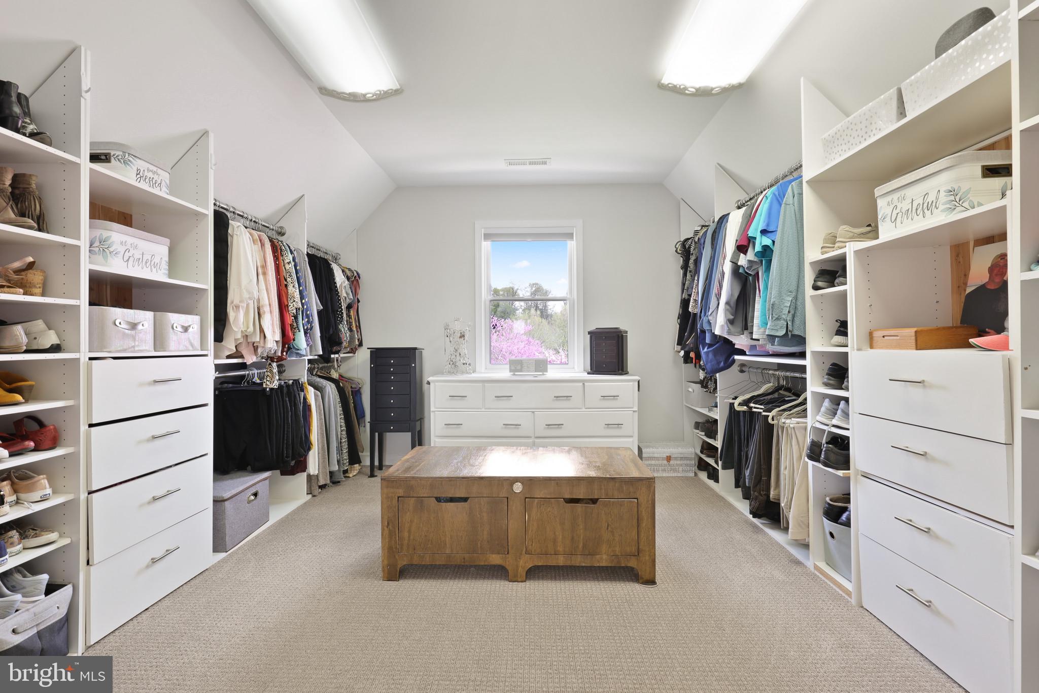 GRAYSTONE FARMS ESTATES - Residential