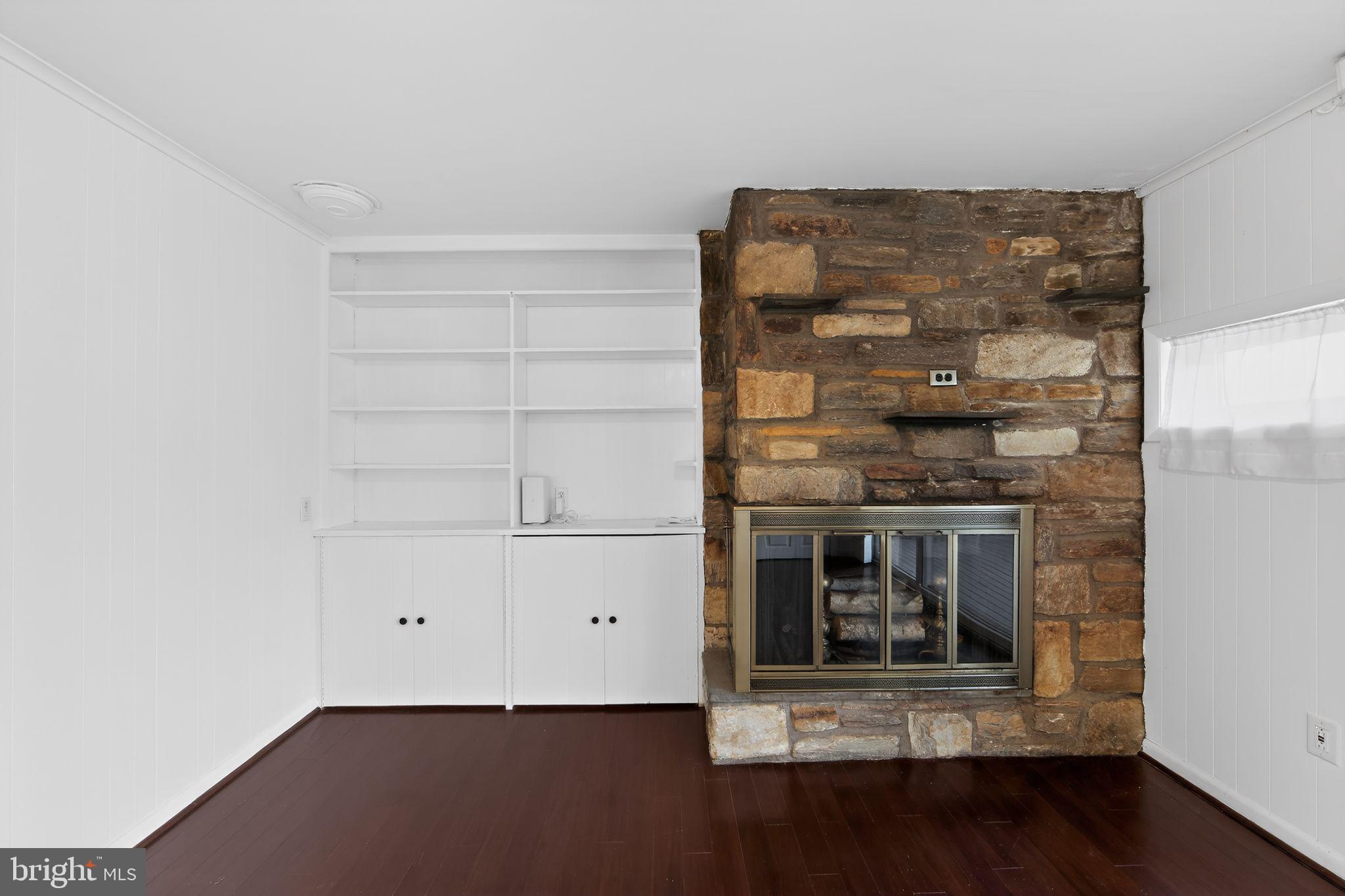 SAINT JOHN CIR - Residential