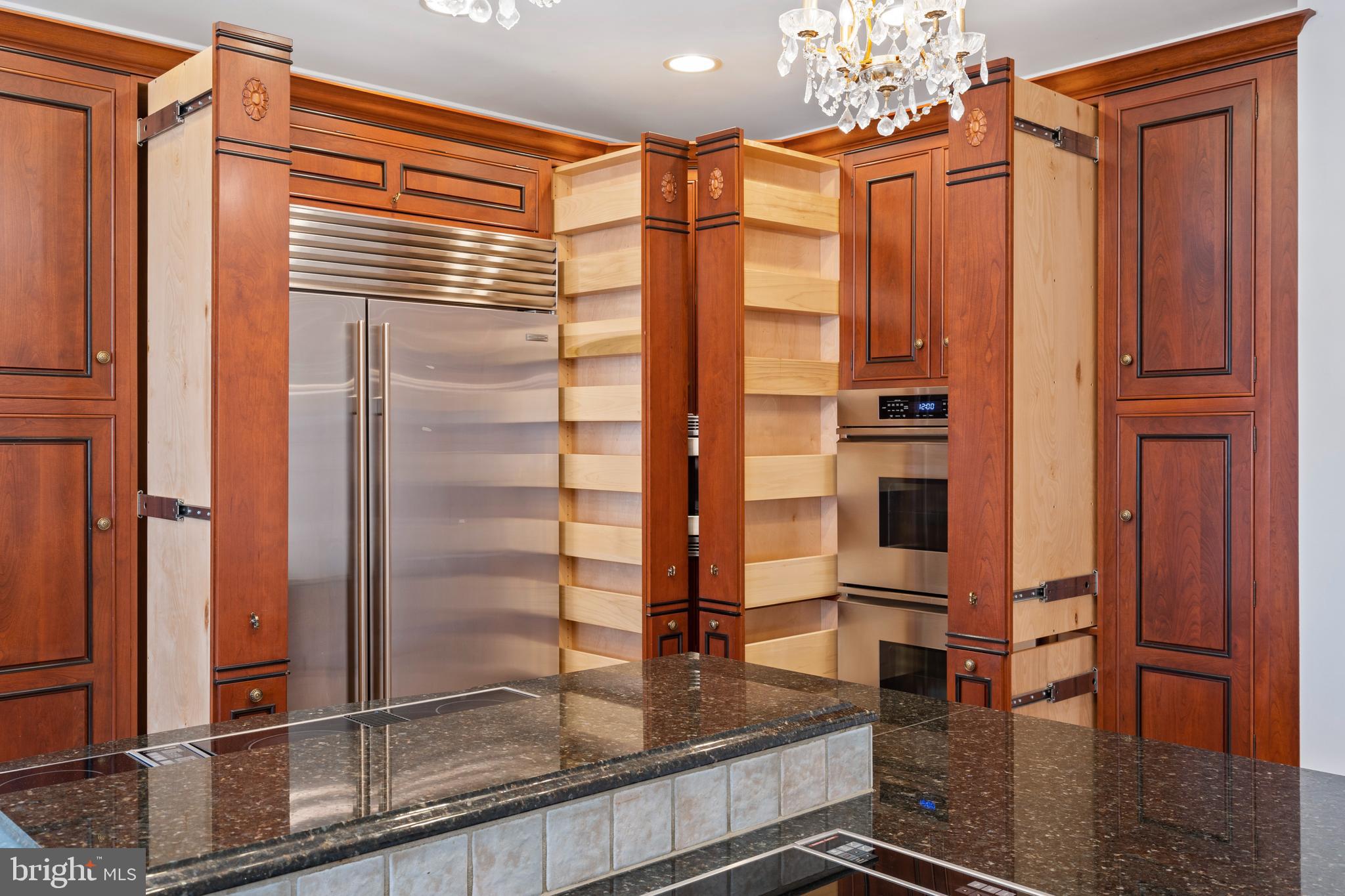 DEER POINTE - Residential