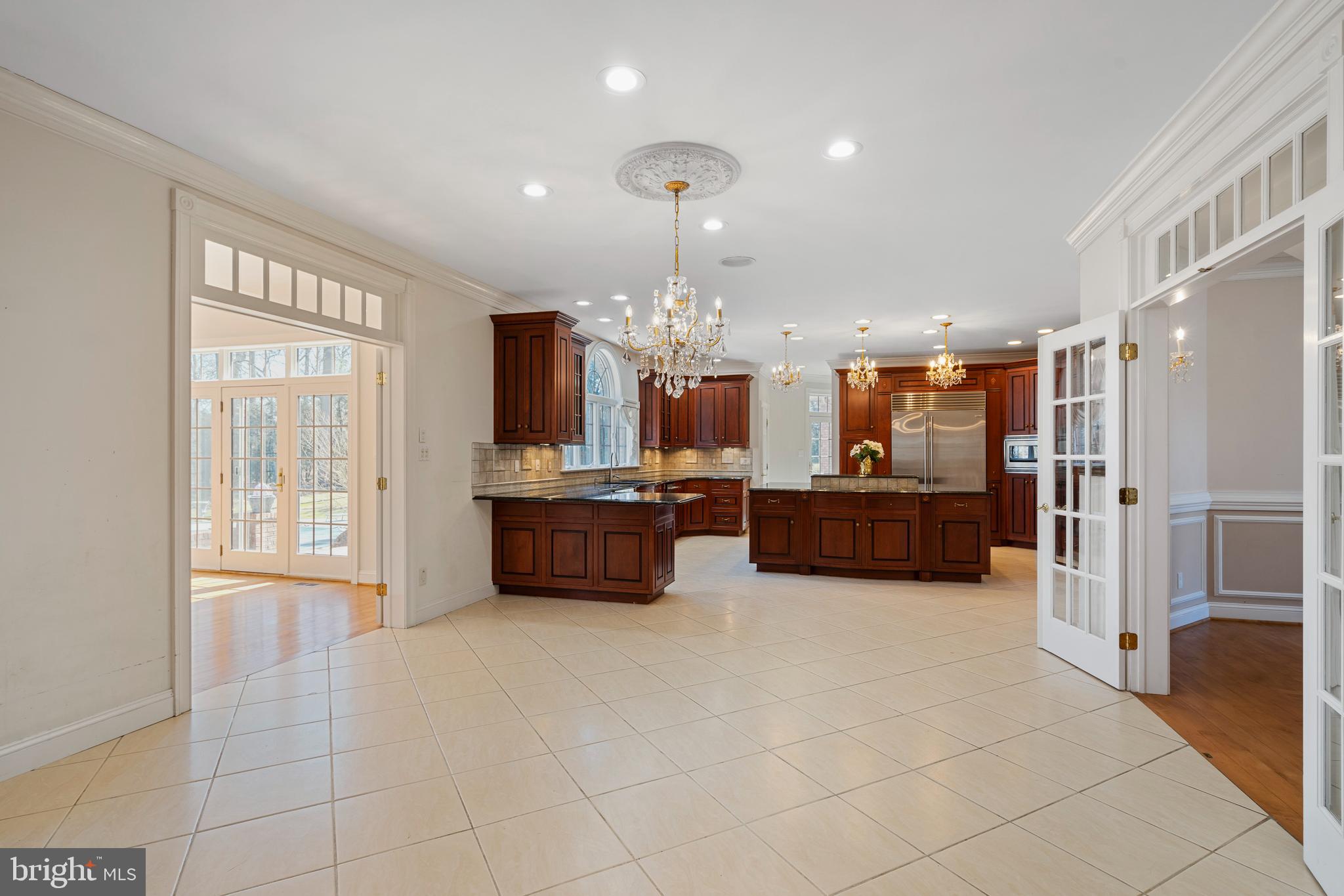 DEER POINTE - Residential