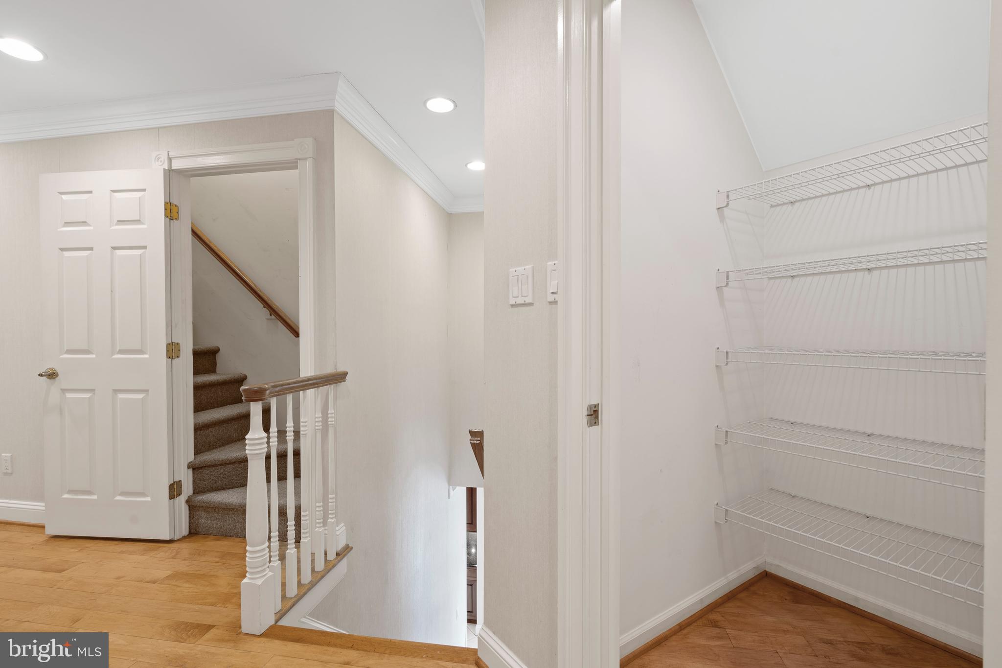 DEER POINTE - Residential