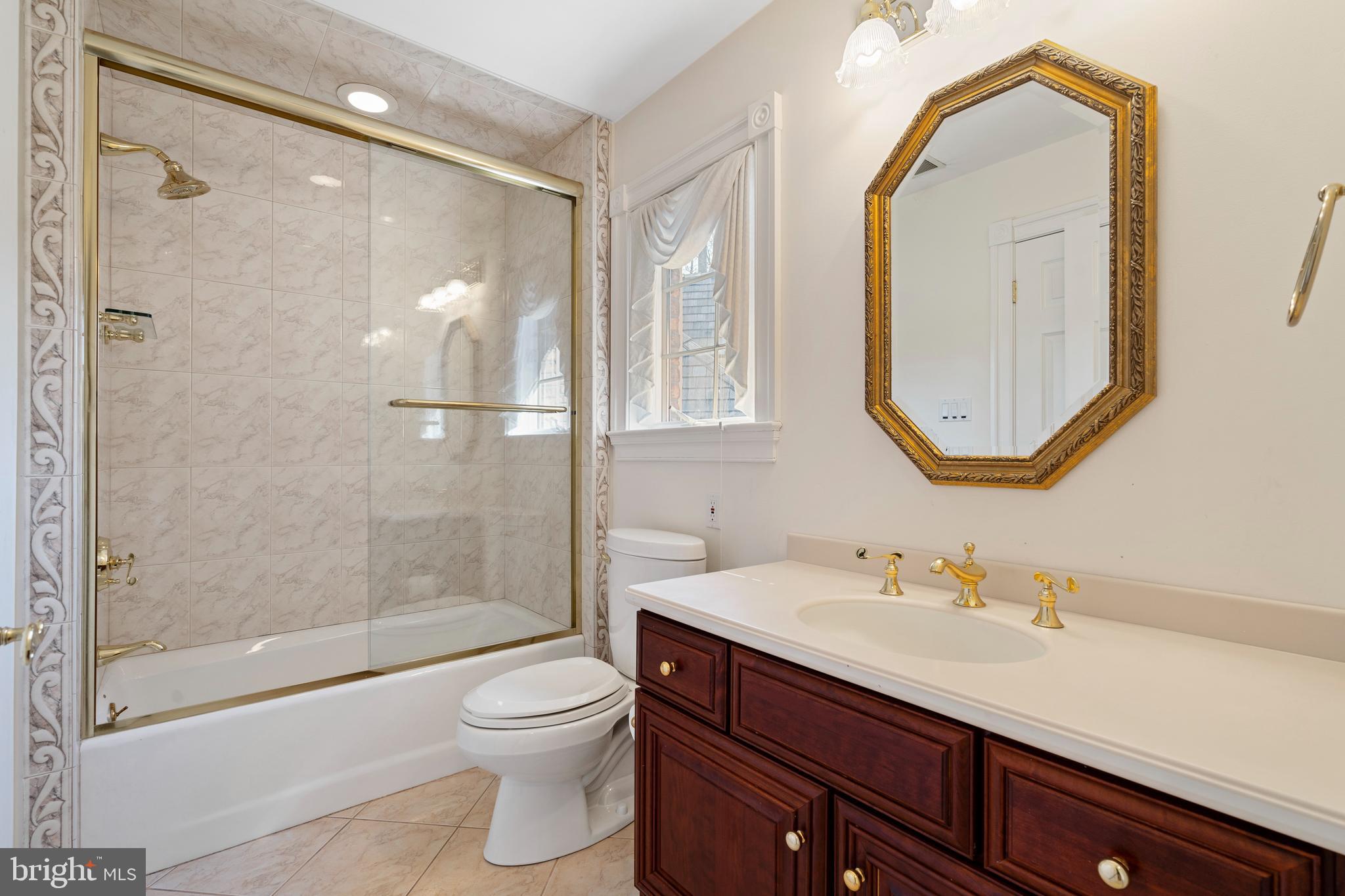 DEER POINTE - Residential