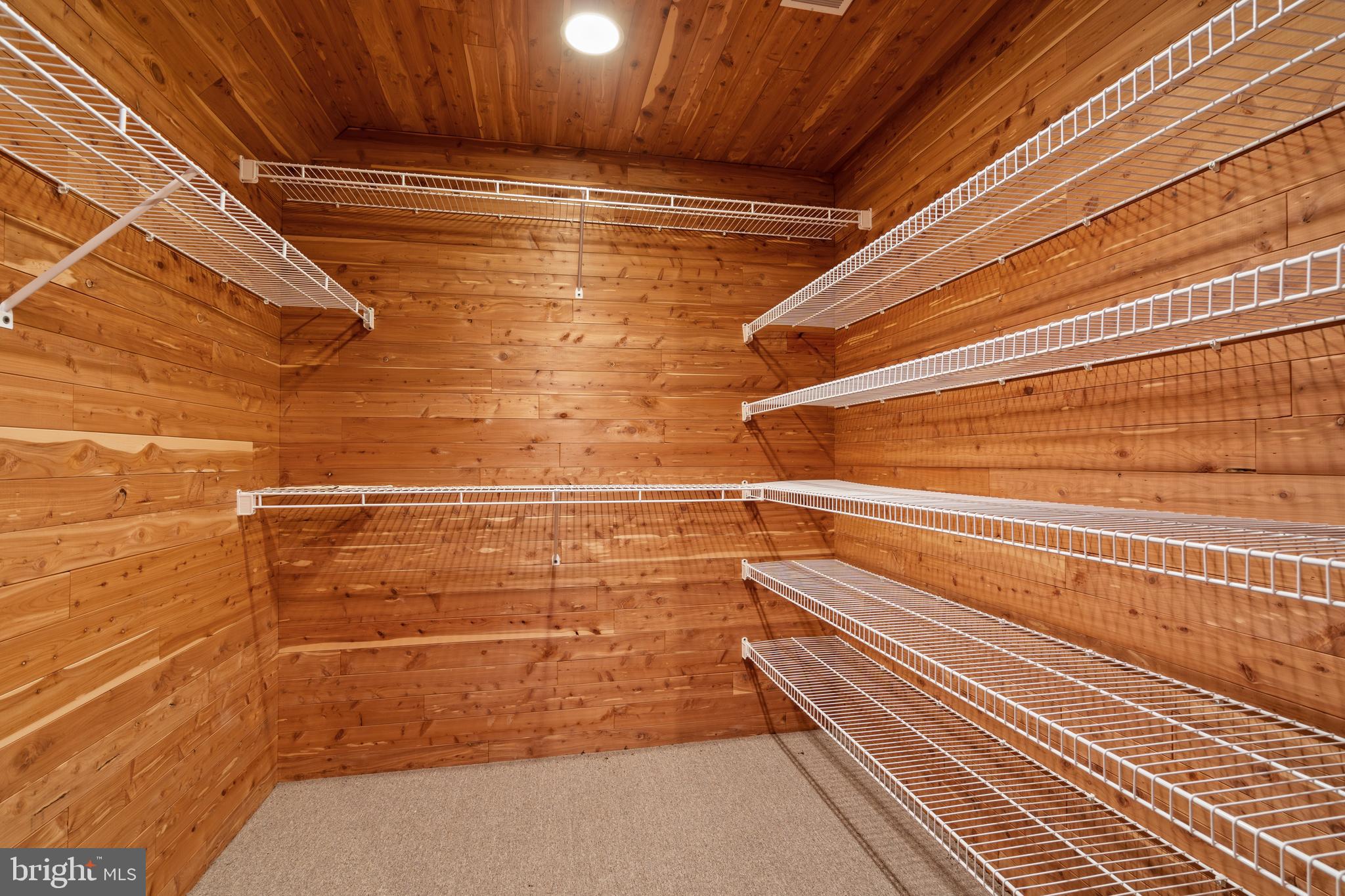 DEER POINTE - Residential