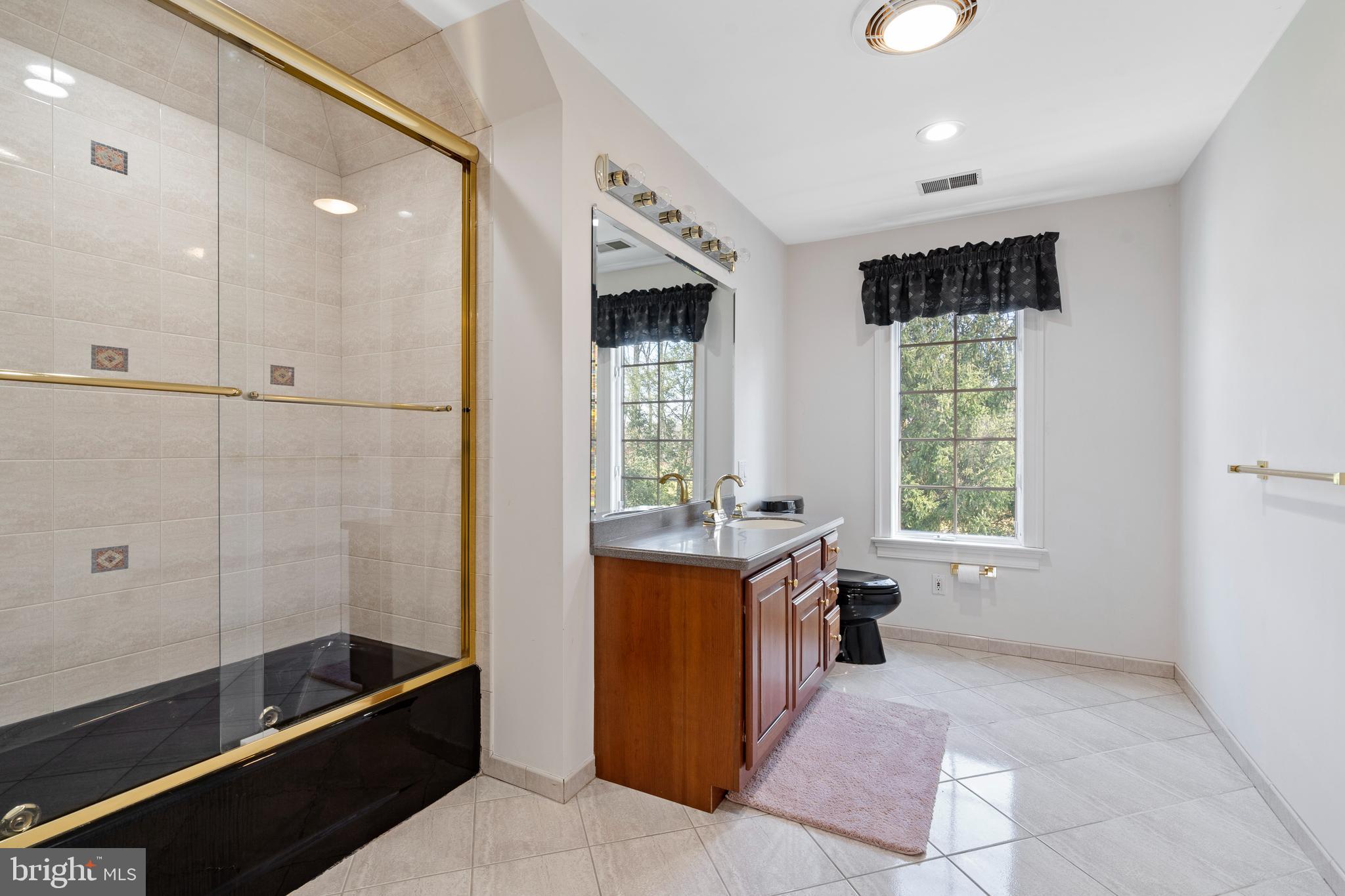 DEER POINTE - Residential