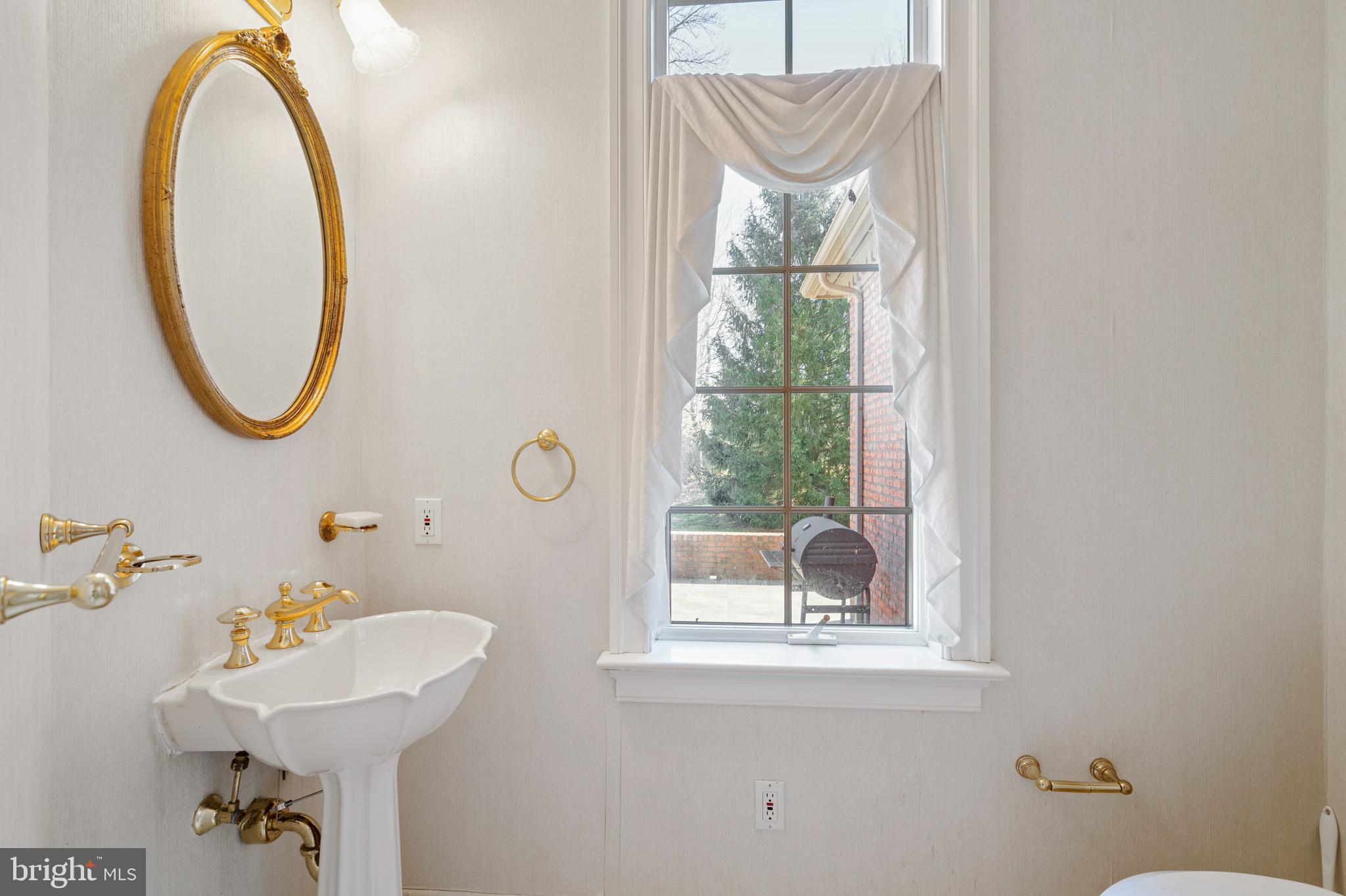 DEER POINTE - Residential