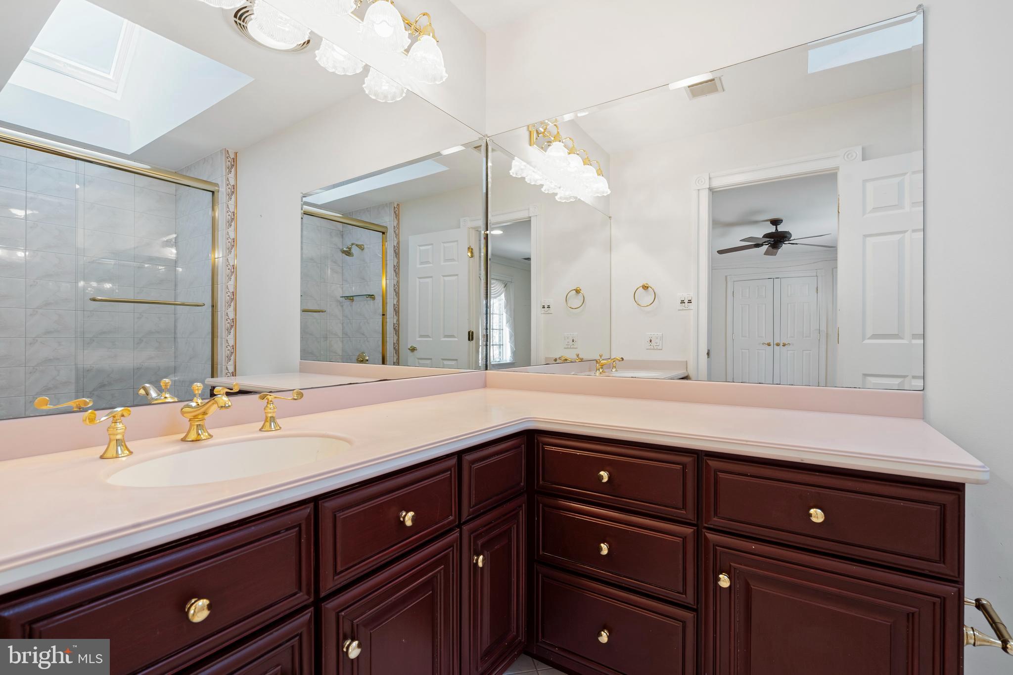 DEER POINTE - Residential