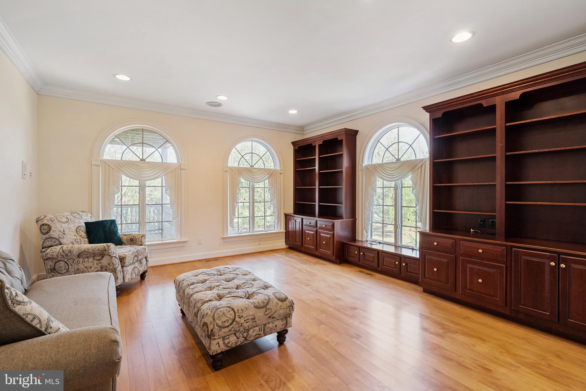 DEER POINTE - Residential