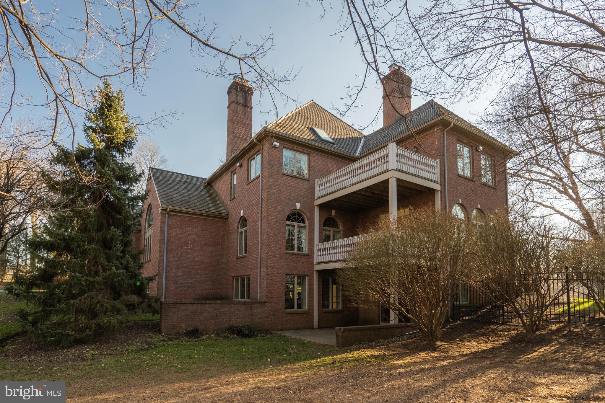 DEER POINTE - Residential