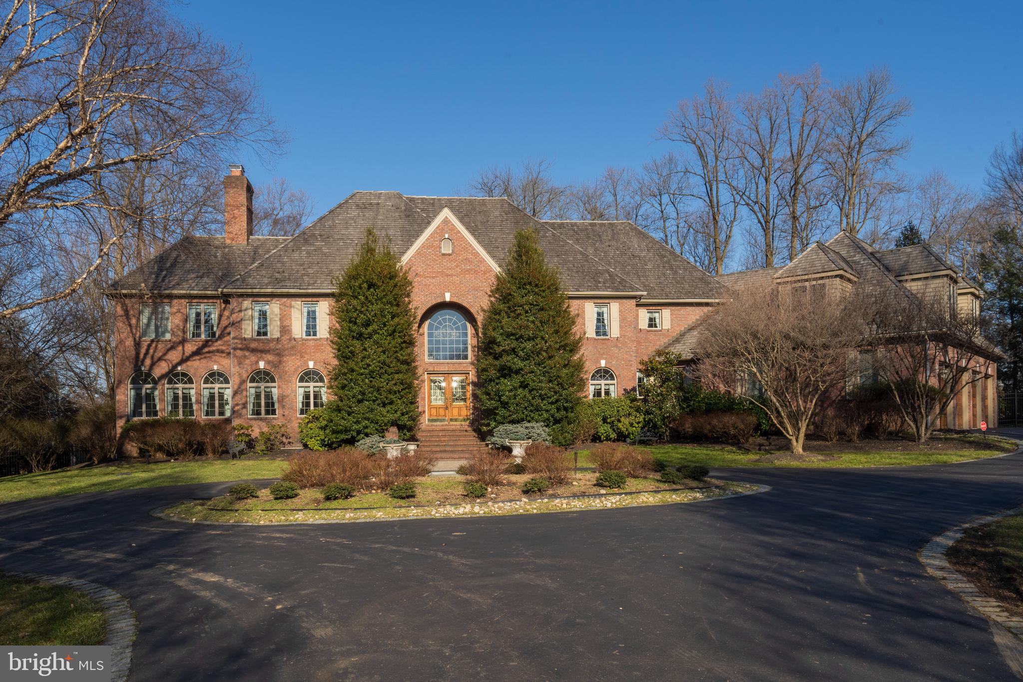 DEER POINTE - Residential