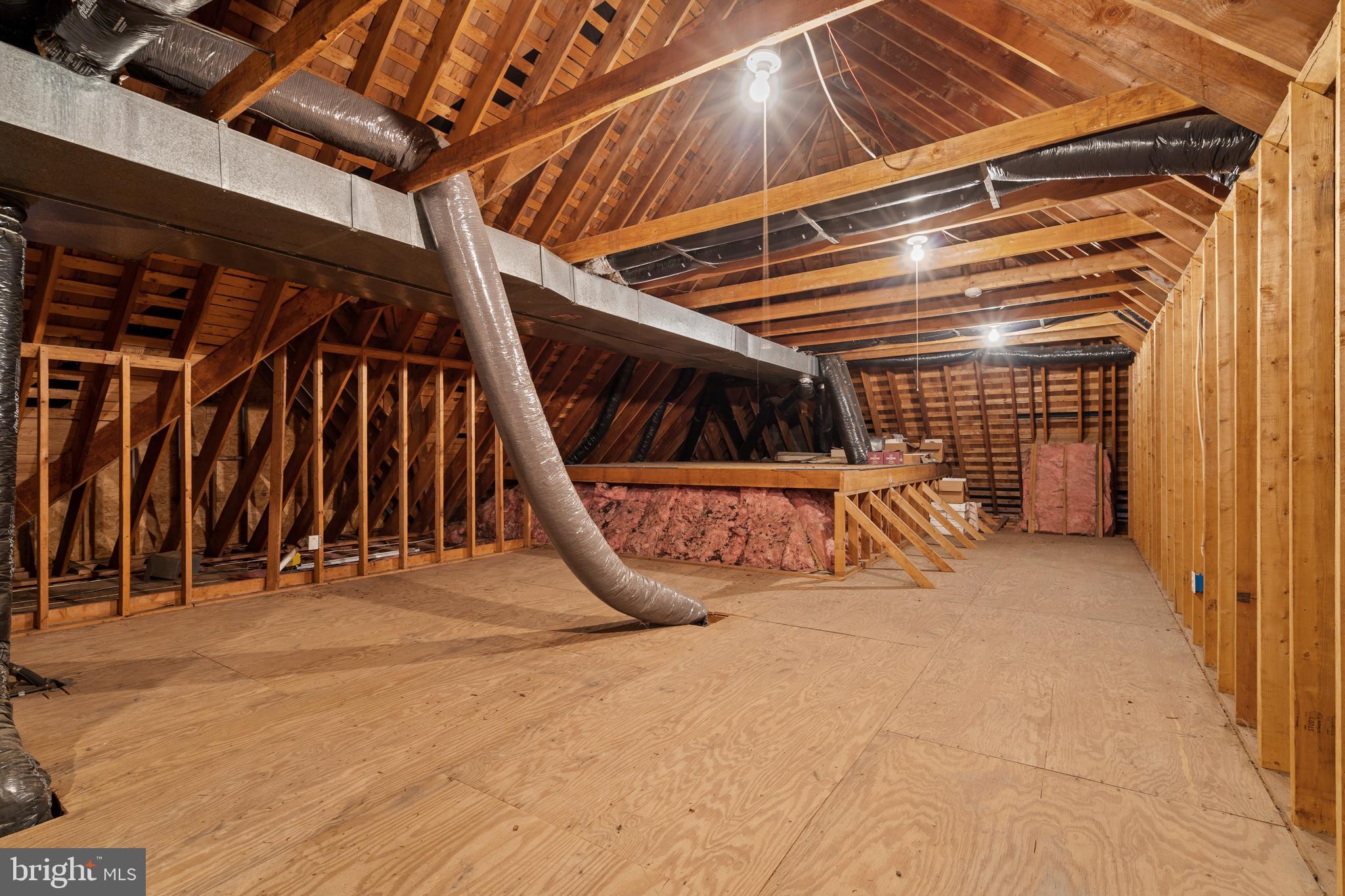 DEER POINTE - Residential