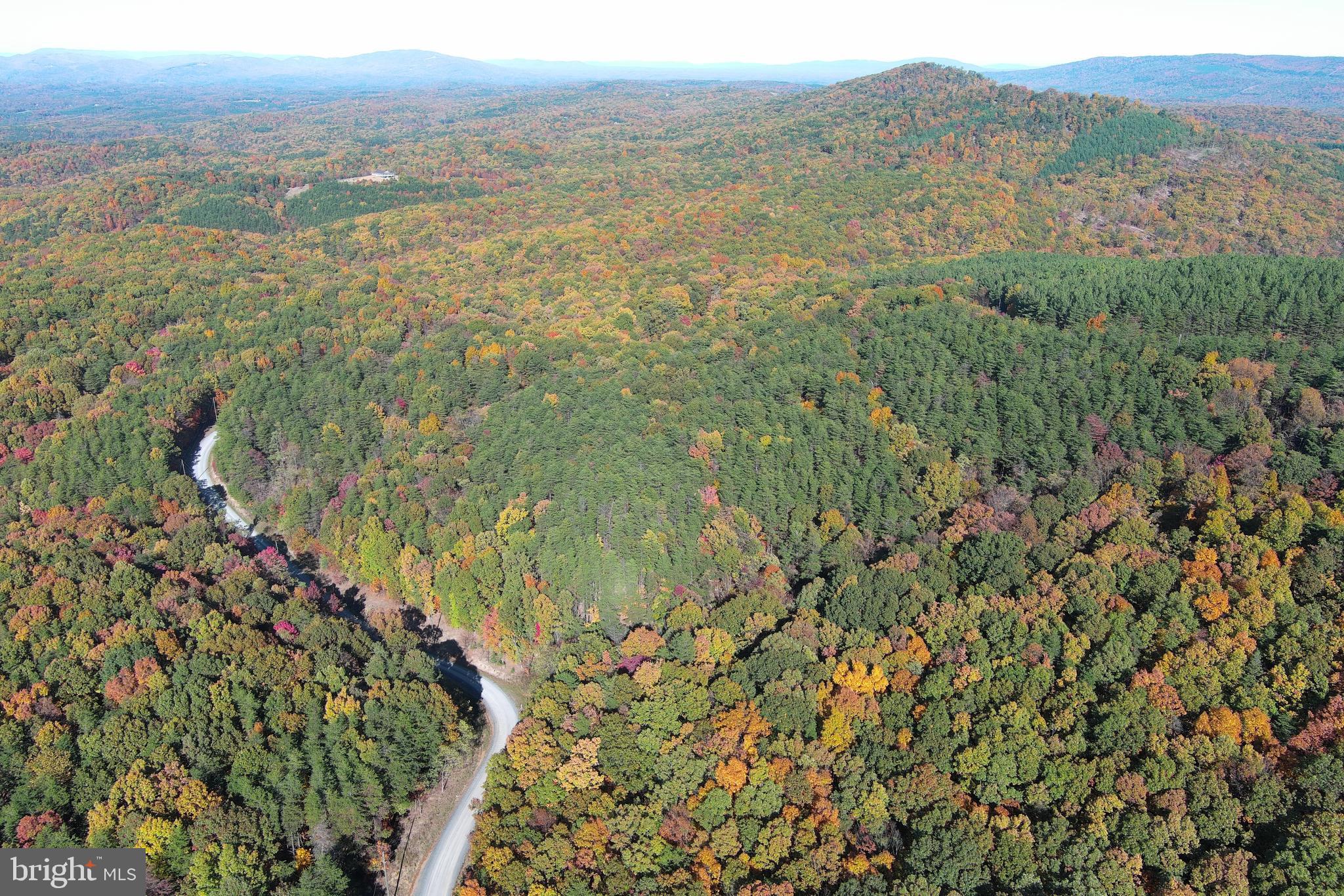 BLUFFS ON THE POTOMAC - Land