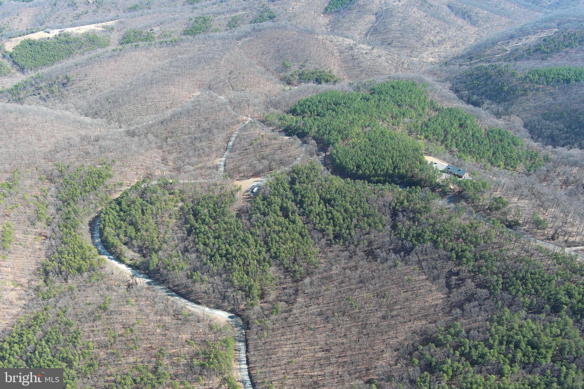 BLUFFS ON THE POTOMAC - Land