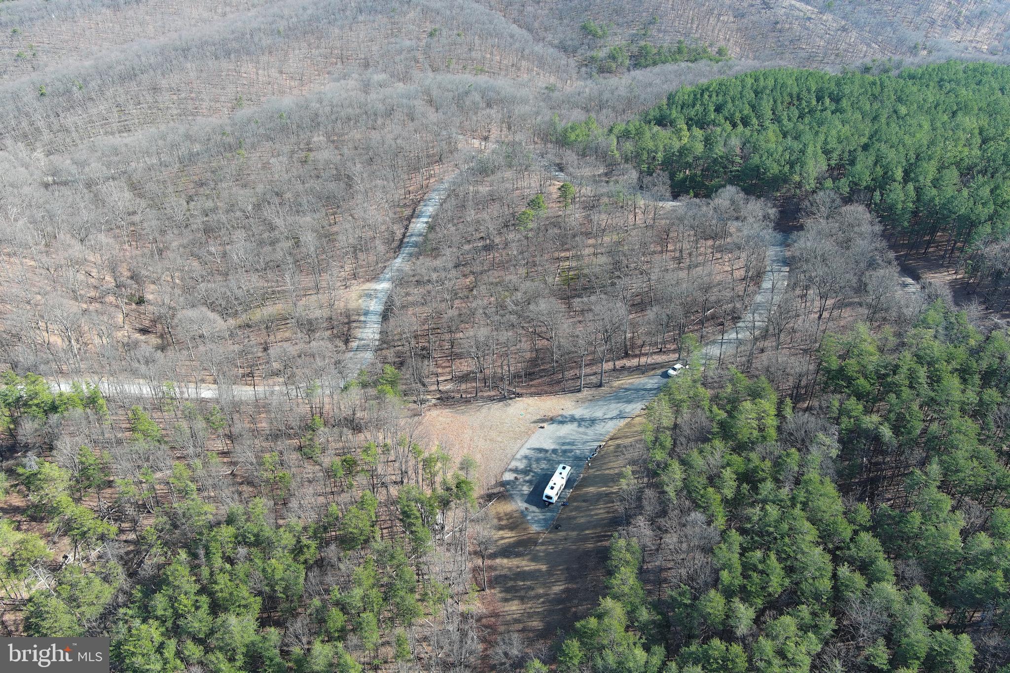 BLUFFS ON THE POTOMAC - Land