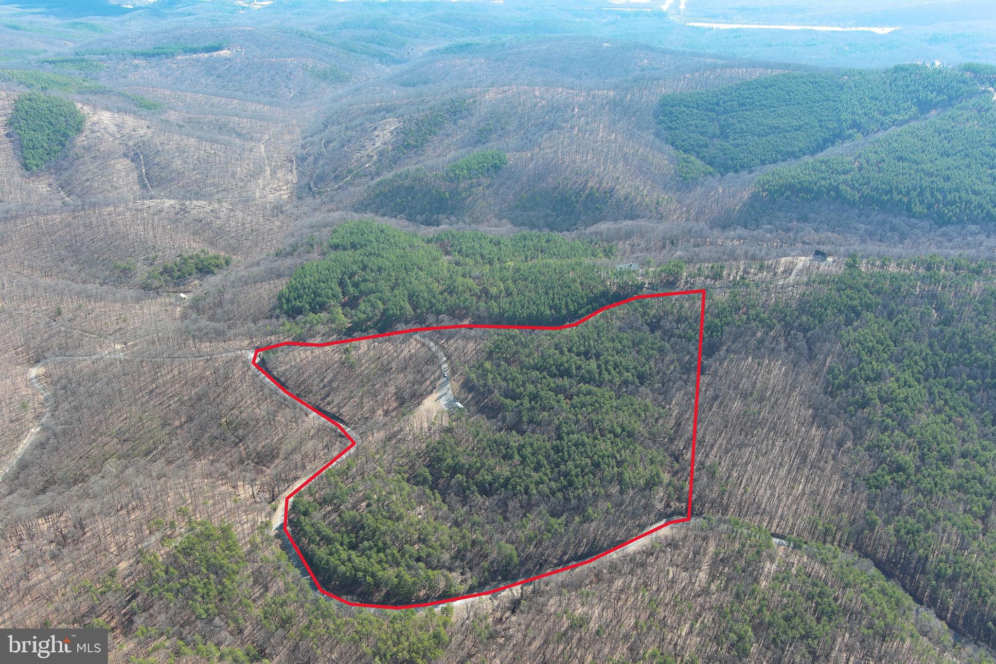 BLUFFS ON THE POTOMAC - Land