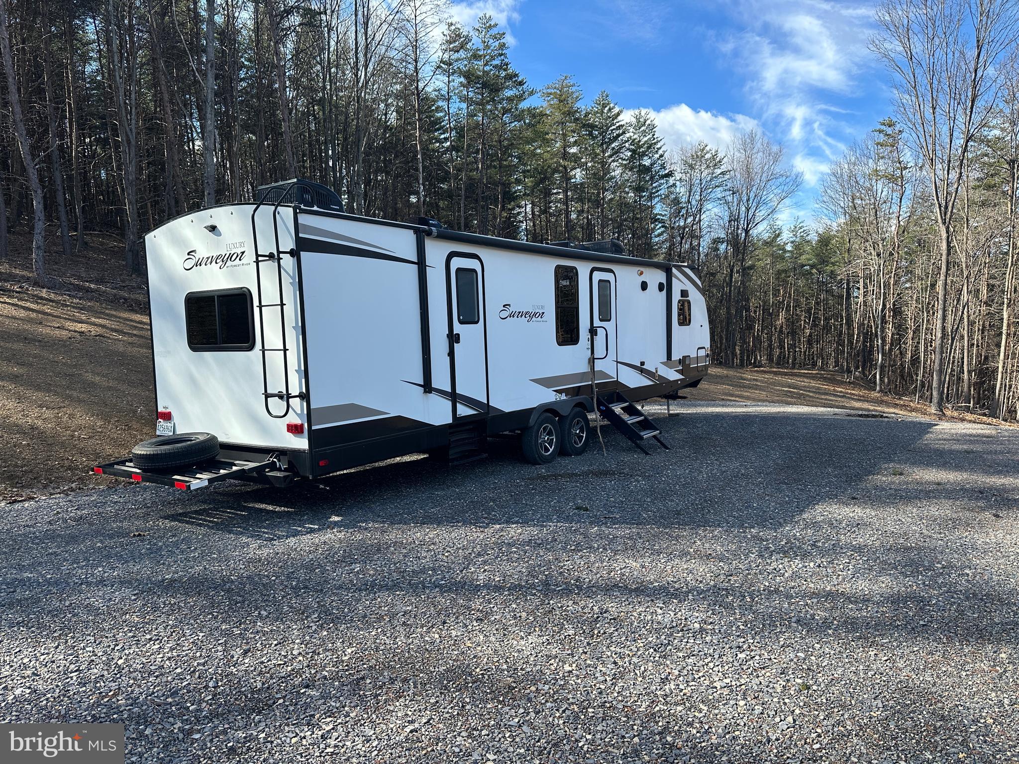 BLUFFS ON THE POTOMAC - Land
