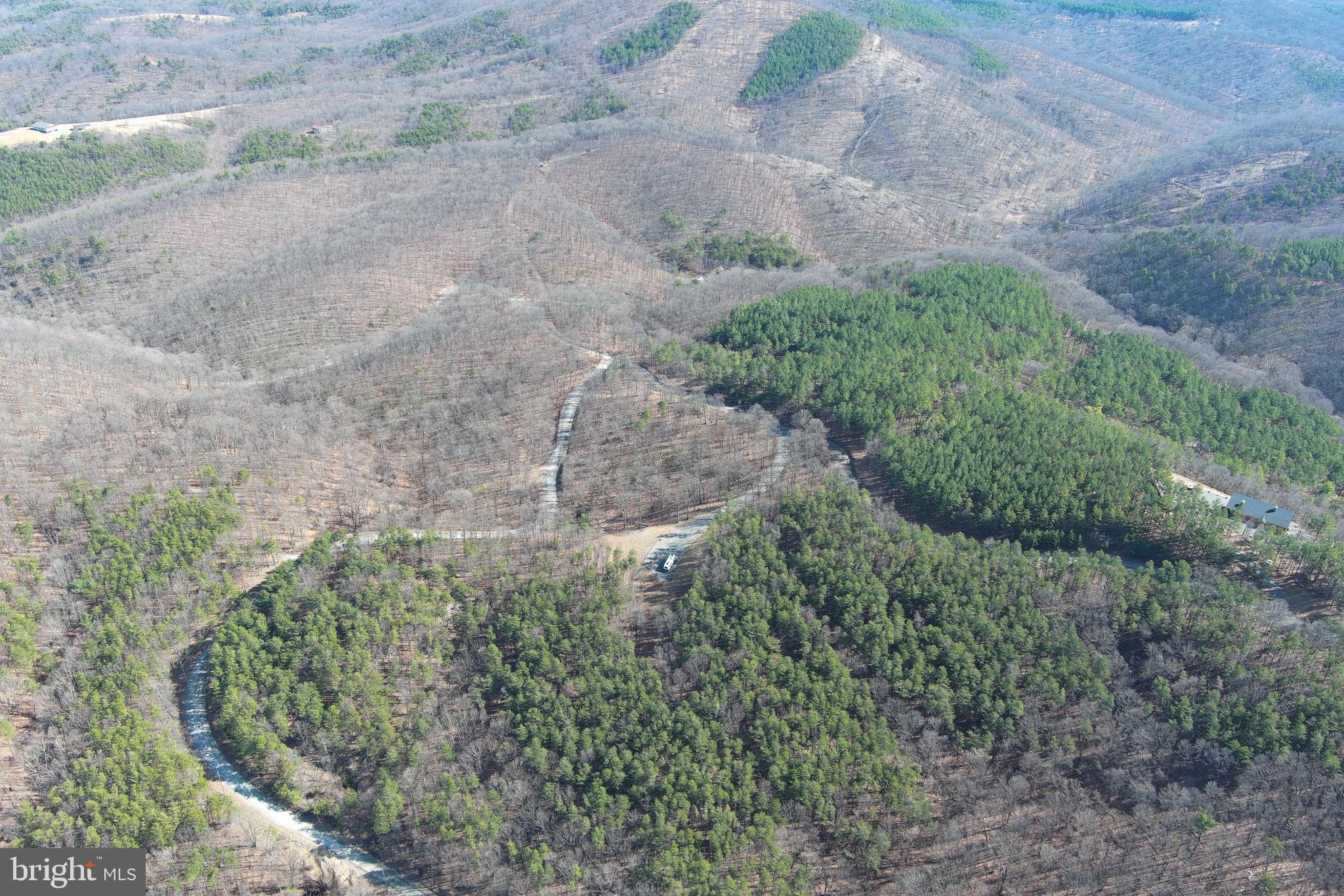 BLUFFS ON THE POTOMAC - Land