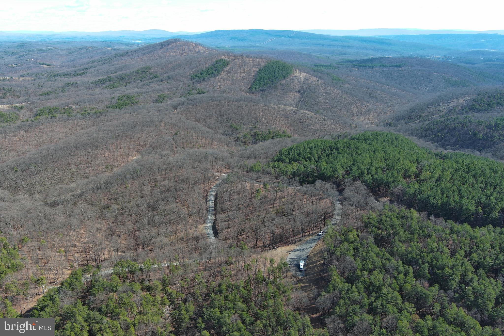 BLUFFS ON THE POTOMAC - Land