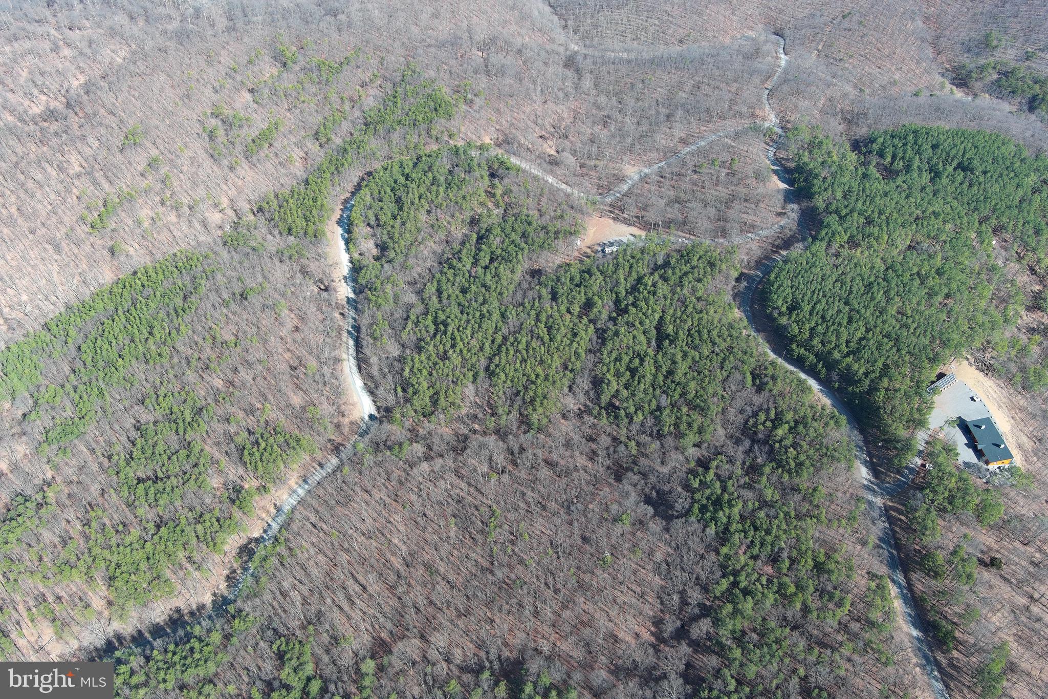 BLUFFS ON THE POTOMAC - Land