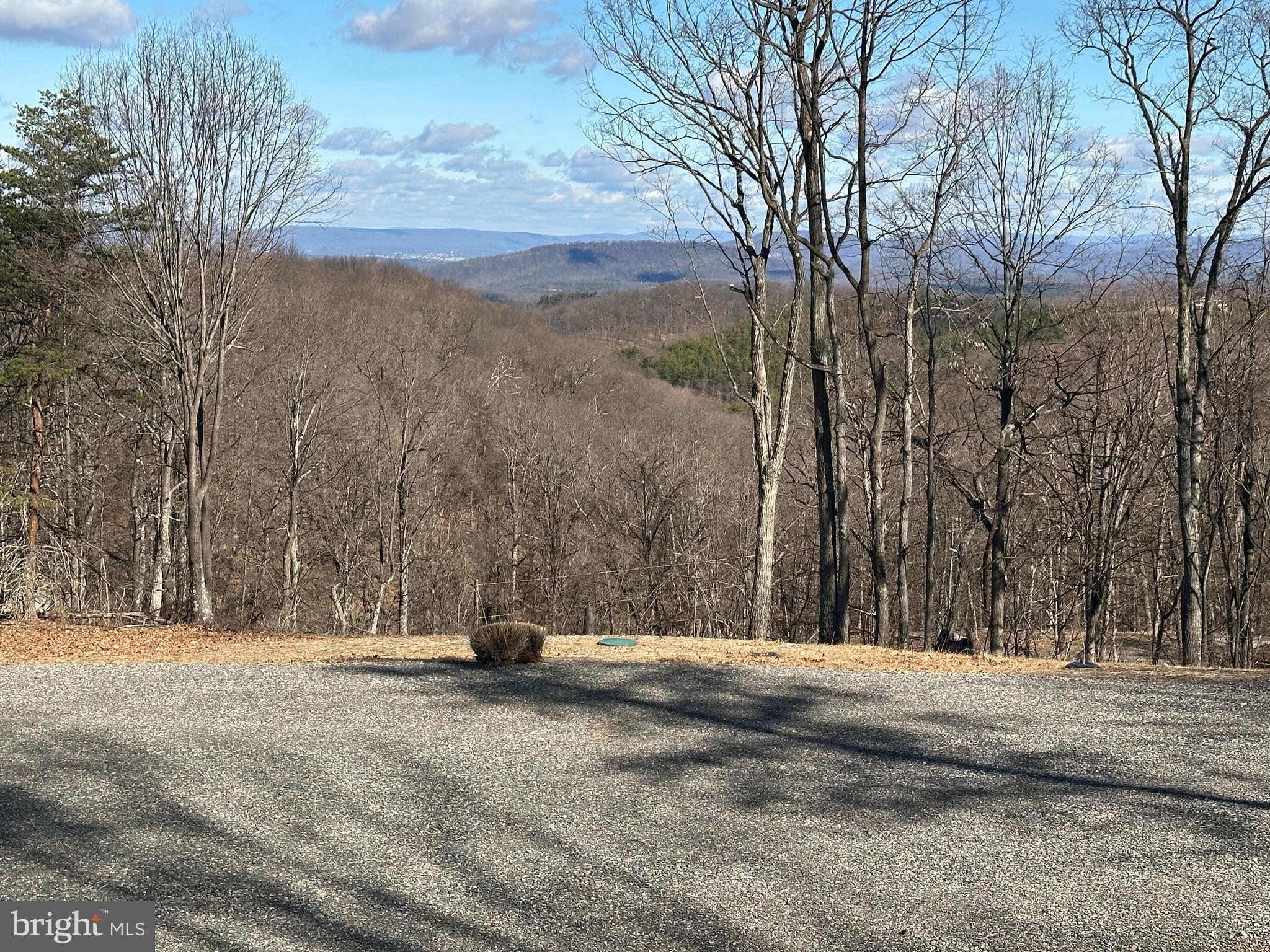 BLUFFS ON THE POTOMAC - Land