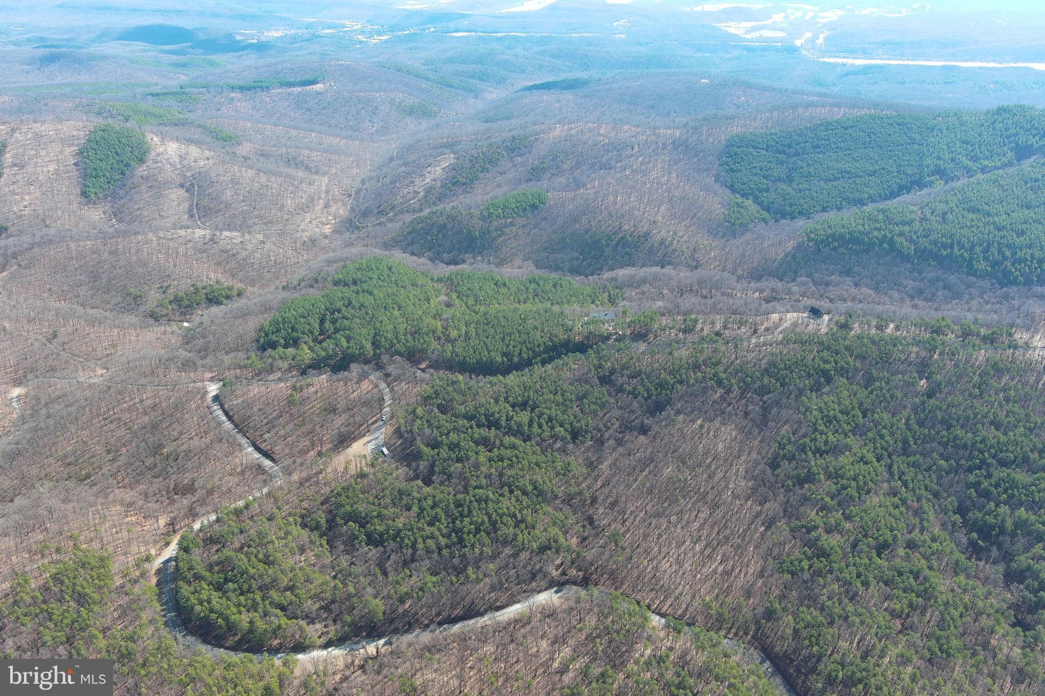 BLUFFS ON THE POTOMAC - Land