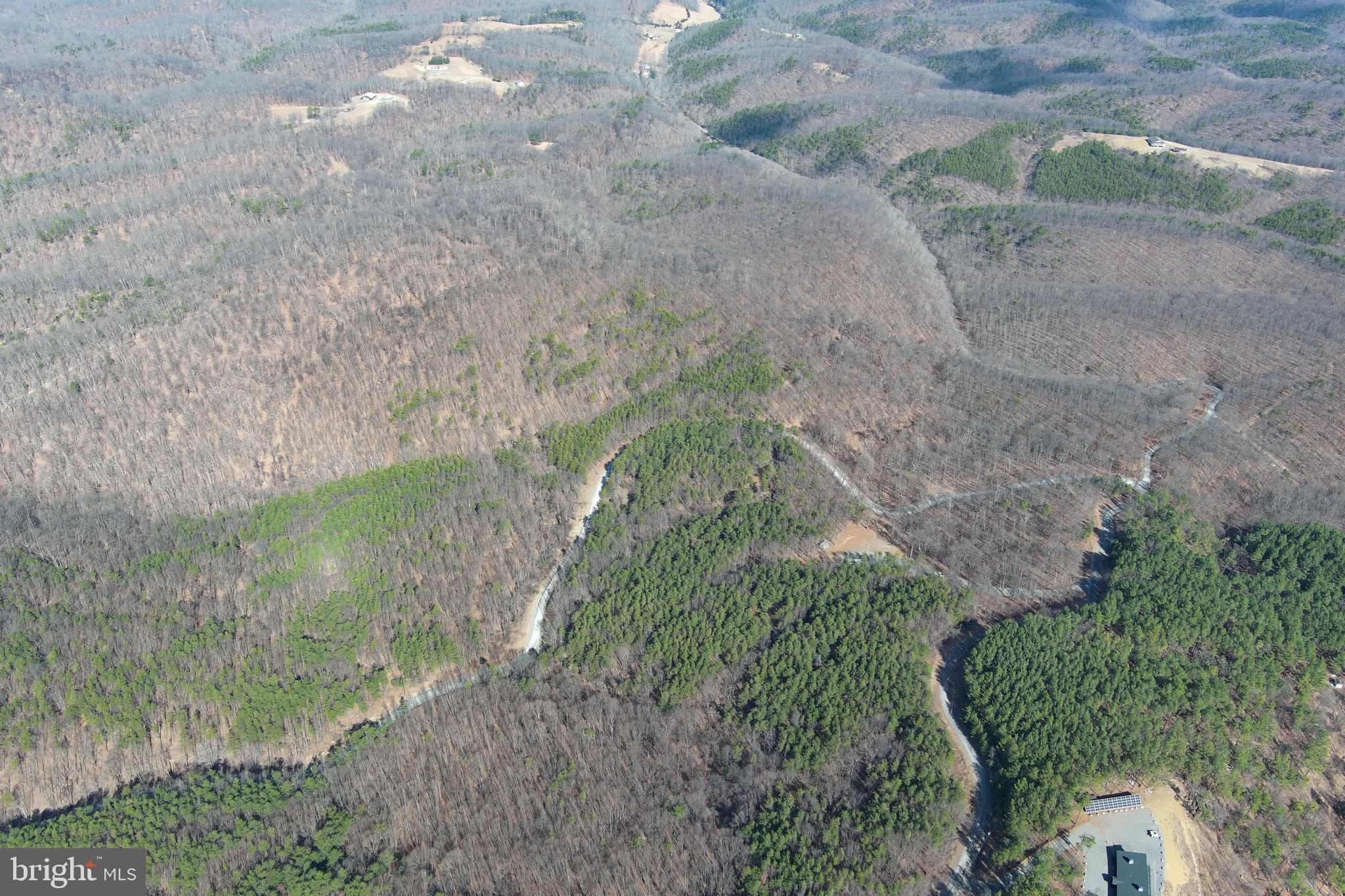 BLUFFS ON THE POTOMAC - Land