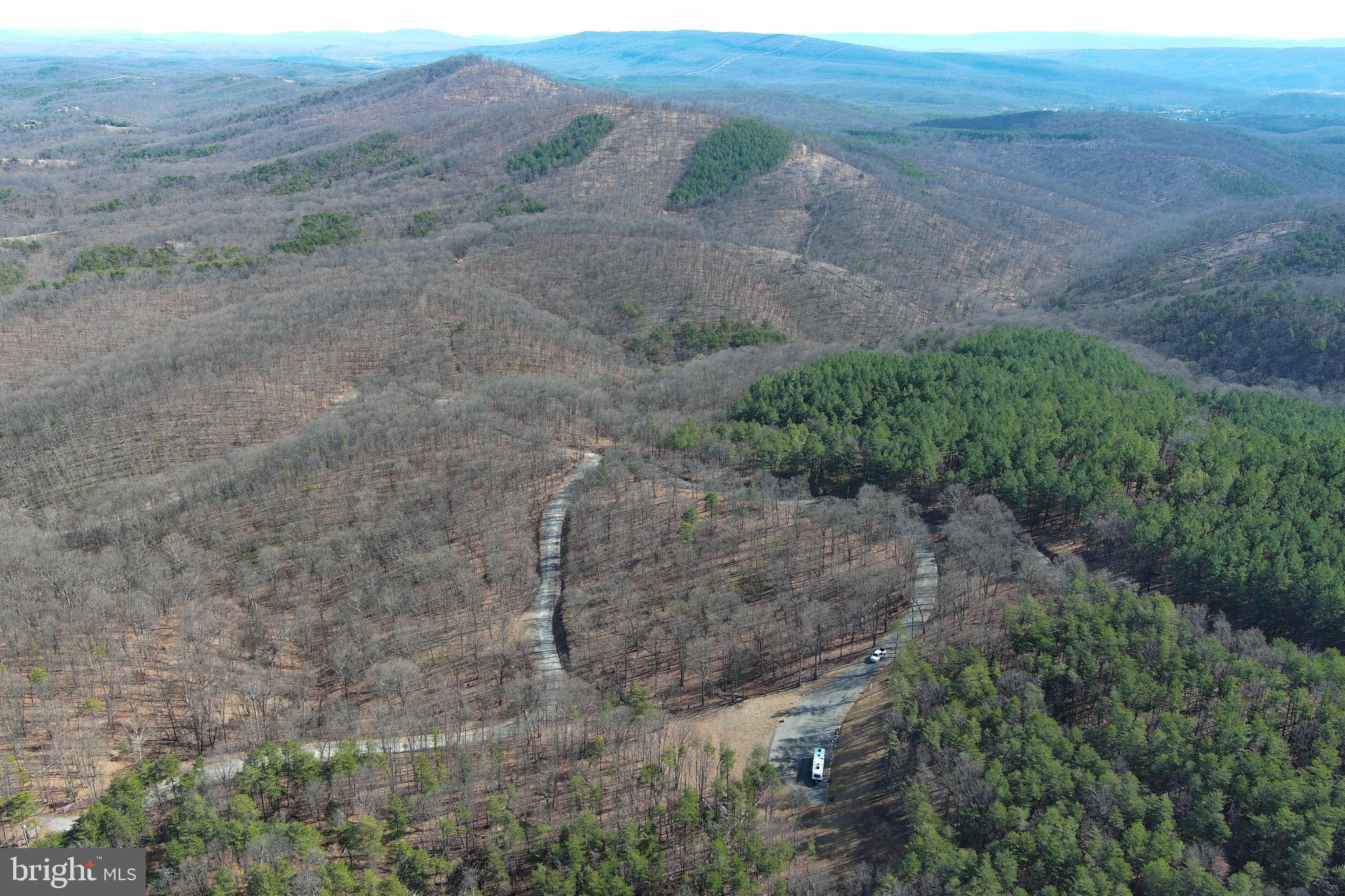 BLUFFS ON THE POTOMAC - Land