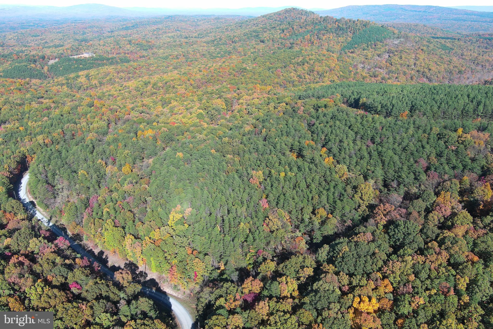 BLUFFS ON THE POTOMAC - Land